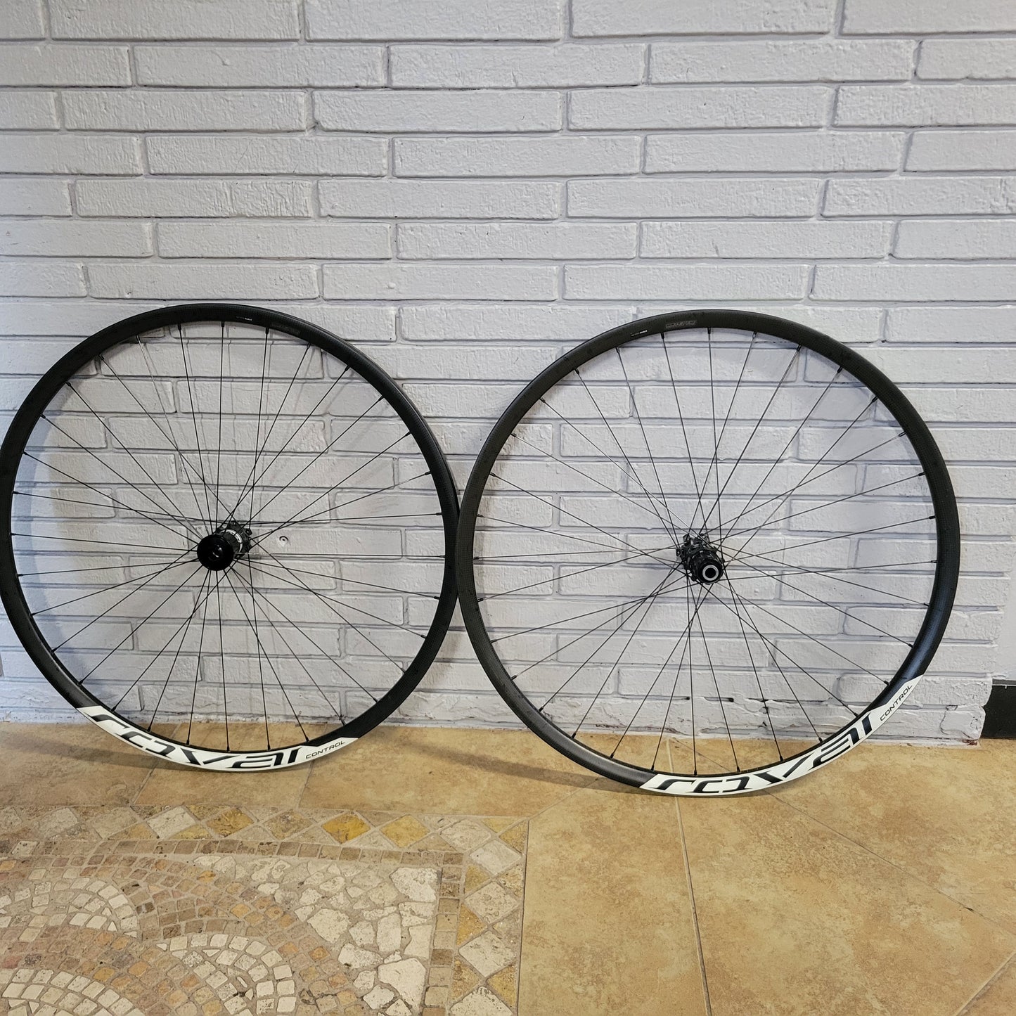 Roval Control Carbon non-boost wheels 12x142rear 15x100 or 12x100 front
