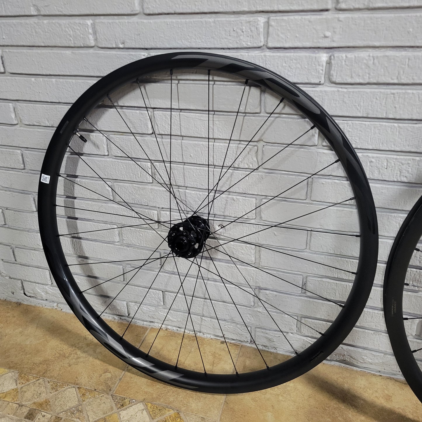 2023 Giant TRX 2 Carbon Wheelset MX Mullet 29/27.5