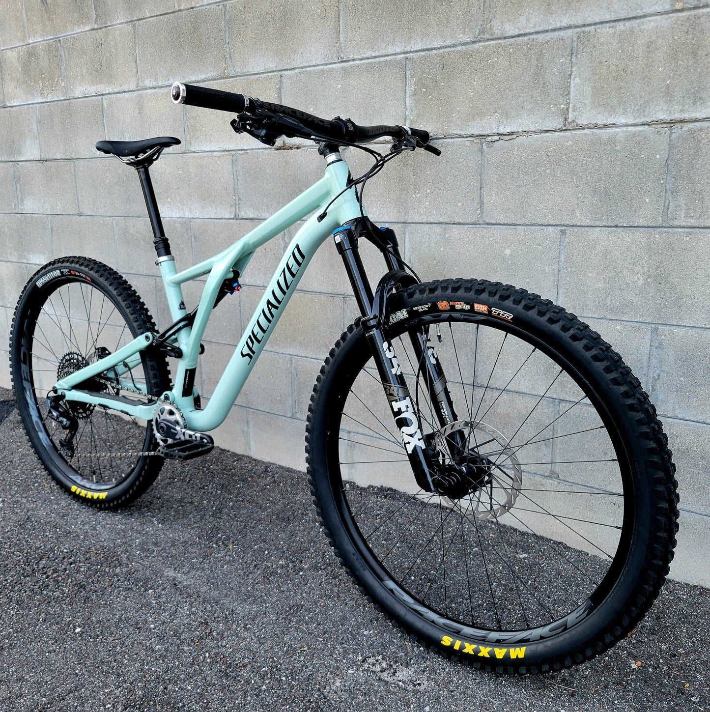 2022 Specialized Stumpjumper Alloy S4 Large - Upgraded