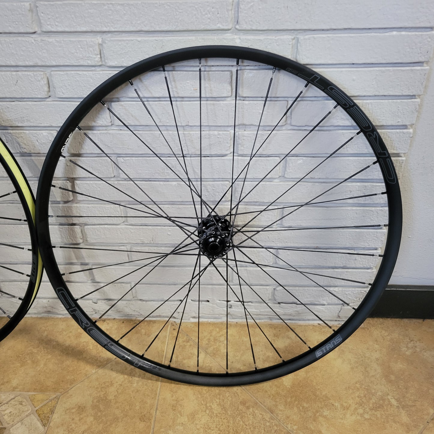 BERD wheelset Stans Crest MK4 gravel 29 700c