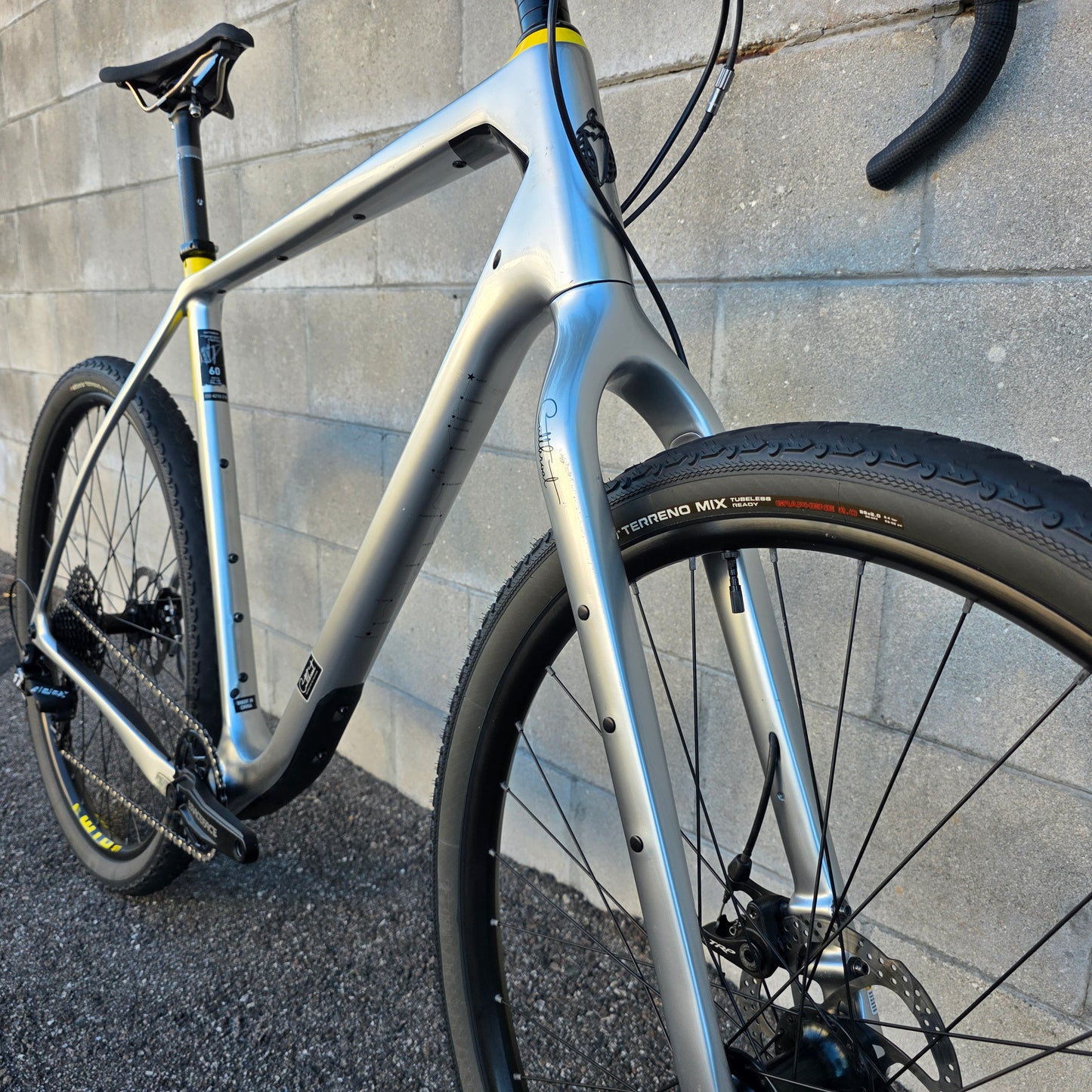2021 Salsa Cutthroat Carbon Gravel Adventure Bike (60cm XL)