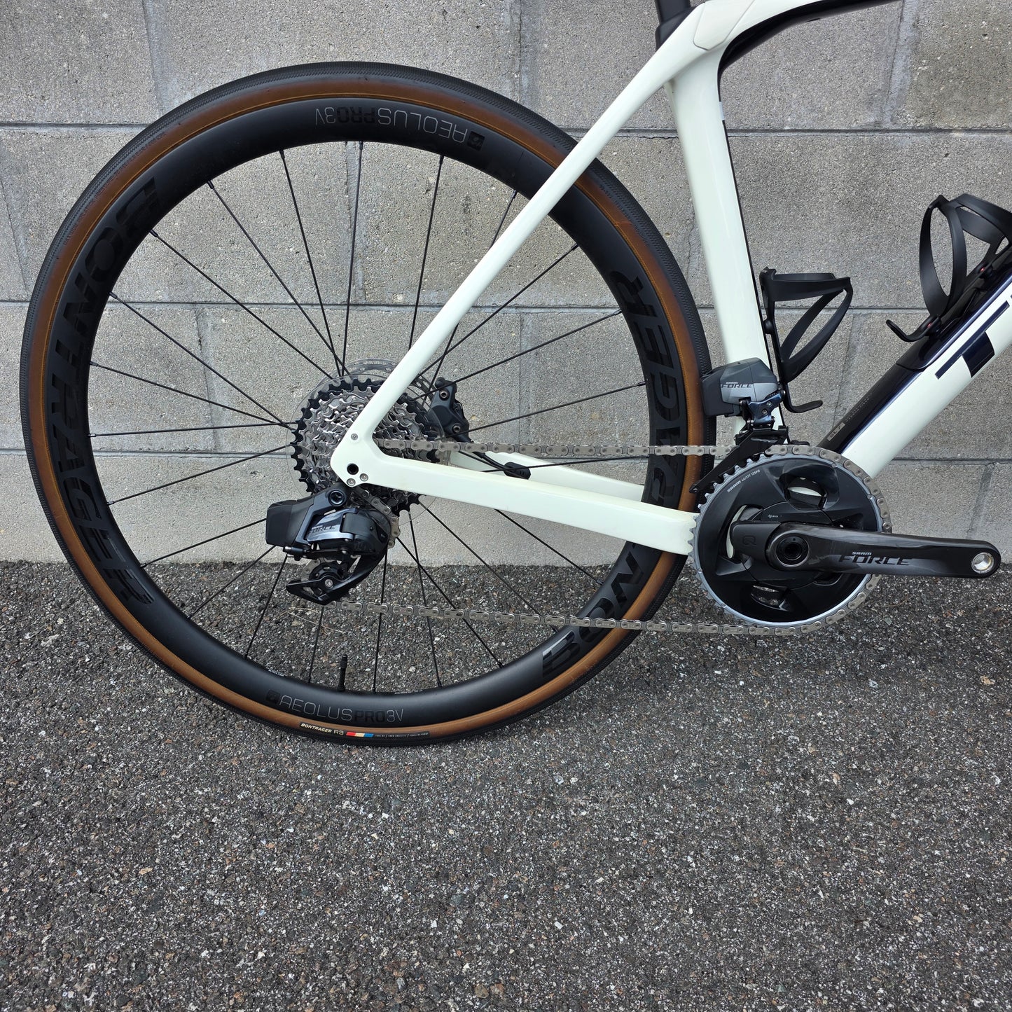 2024 Trek Domane SL7 Gen 4 (54cm) Carbon Road Bike
