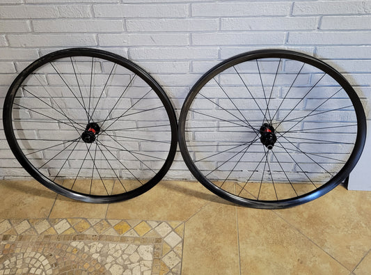 ENVE m525 Carbon gravel wheelset, DT Swiss 240 XDR