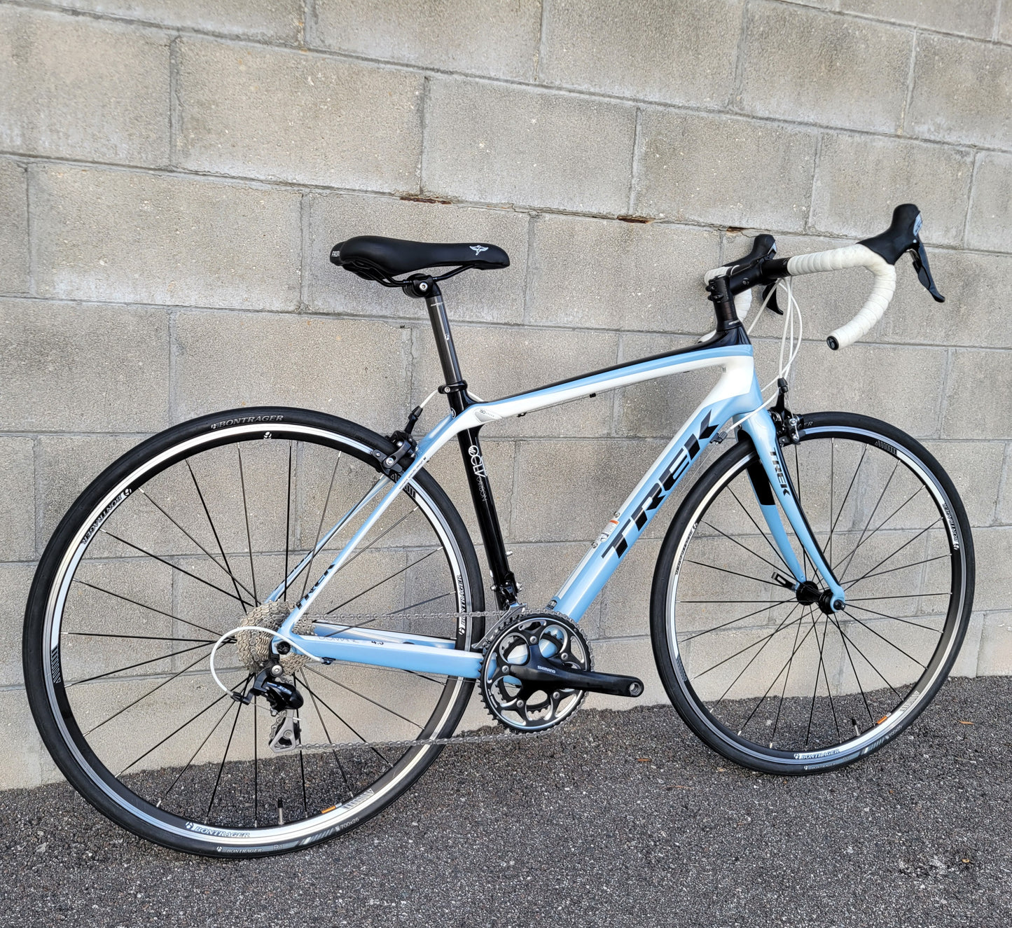 Trek Domane 4.3 WSD Carbon (52cm) + Helmet