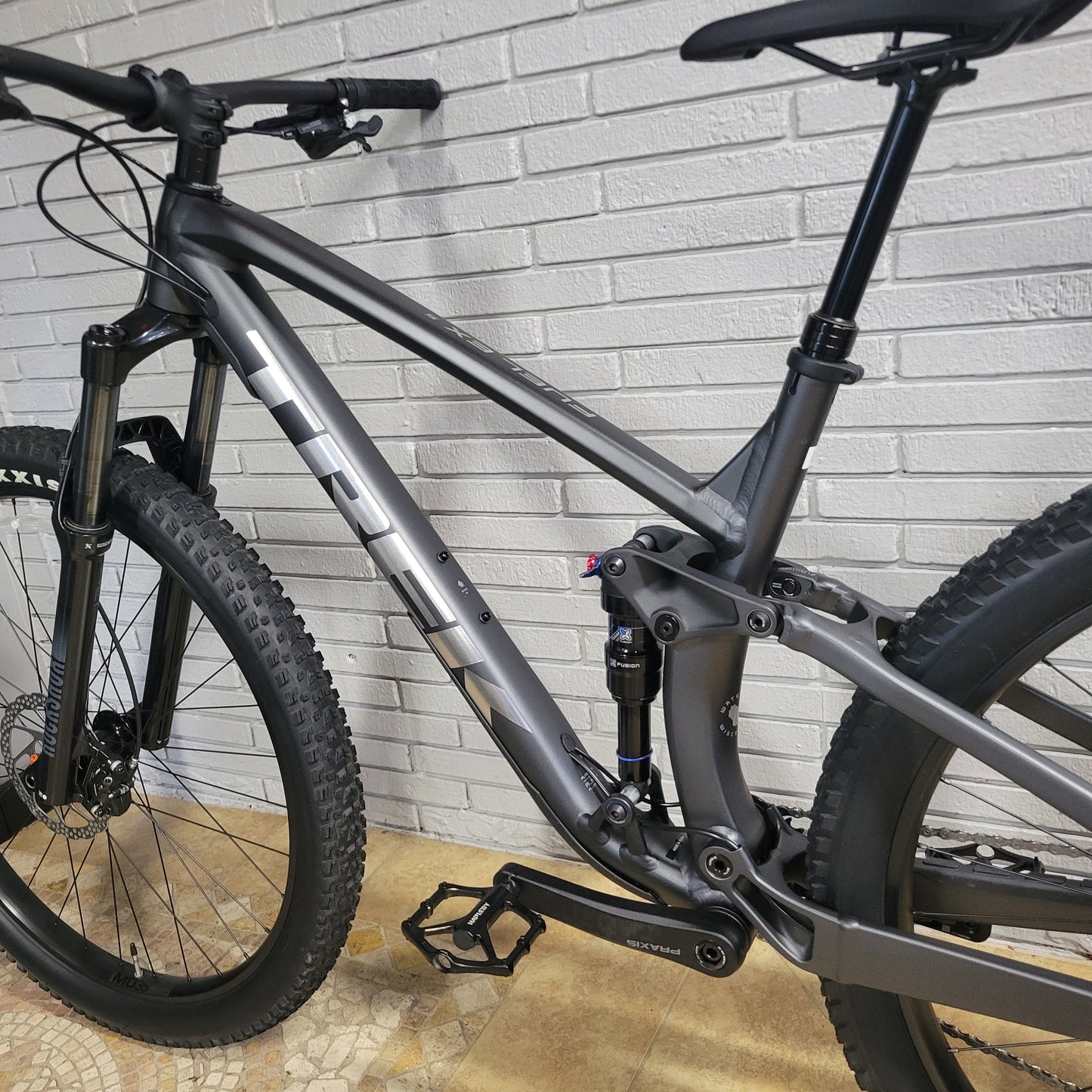 2022 Trek Fuel EX 5 Gen 5 (Large)