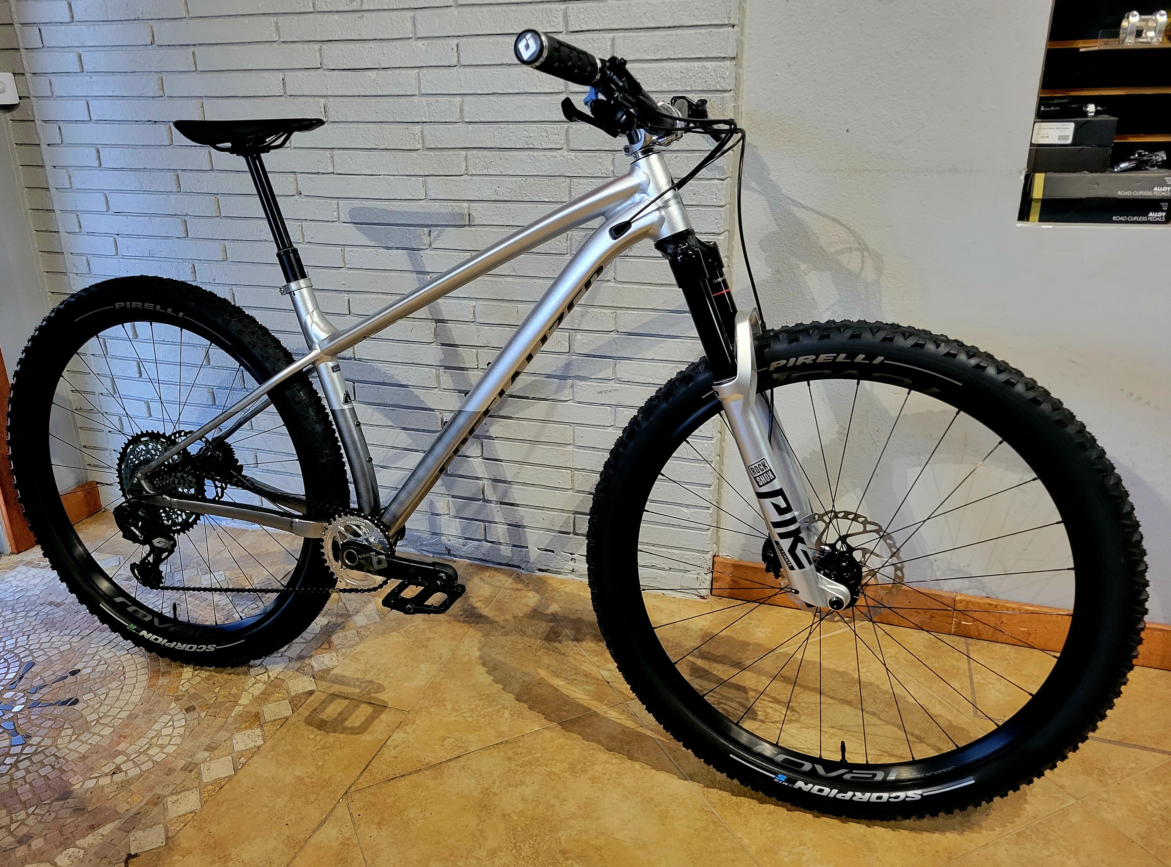 Specialized on sale fuse m4