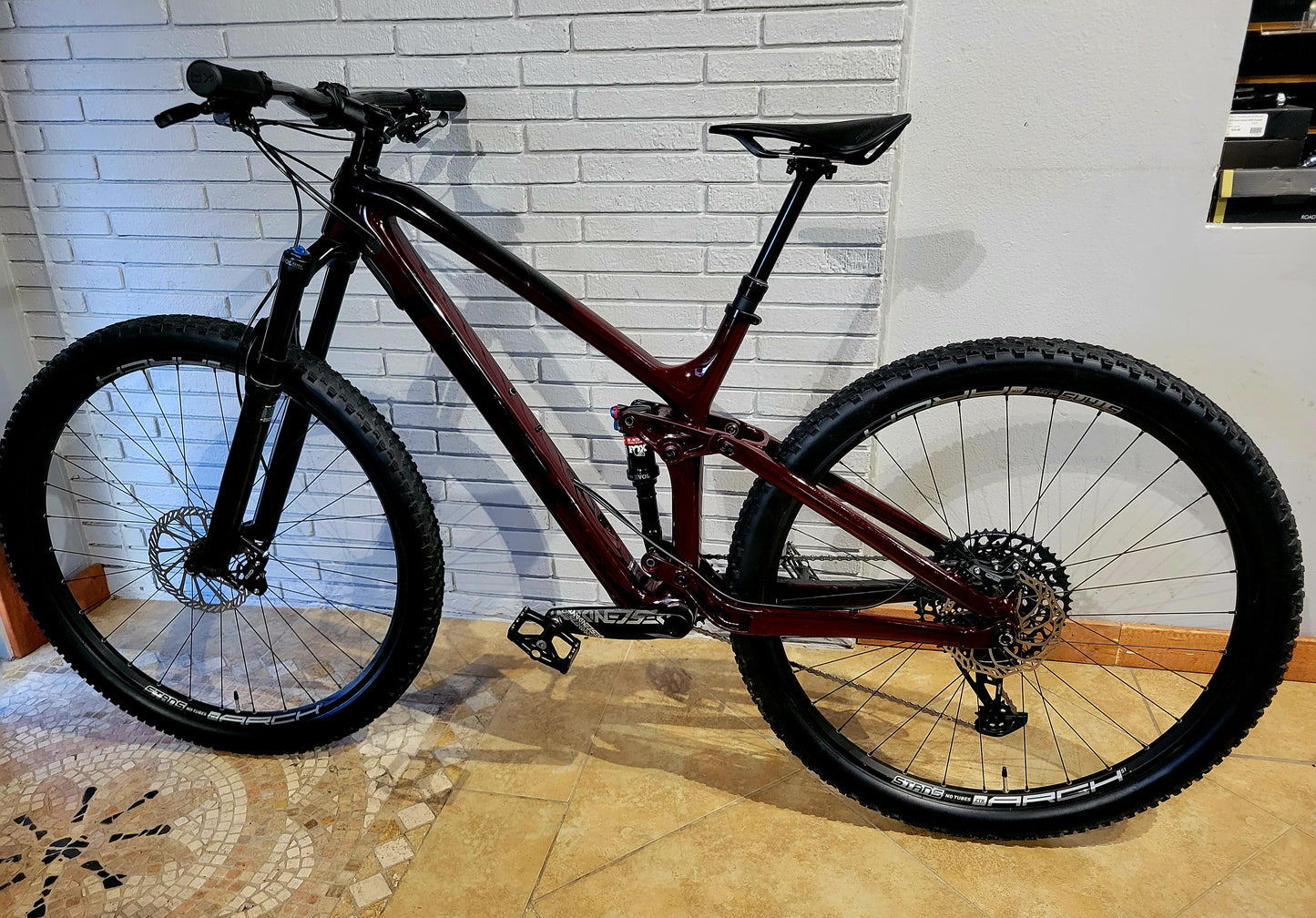 2019 Trek Fuel 9.8 Carbon Women's (18.5 Medium) WSD