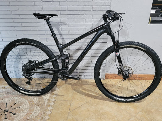 2016 Trek Top Fuel 9.8 SL Carbon (18.5)