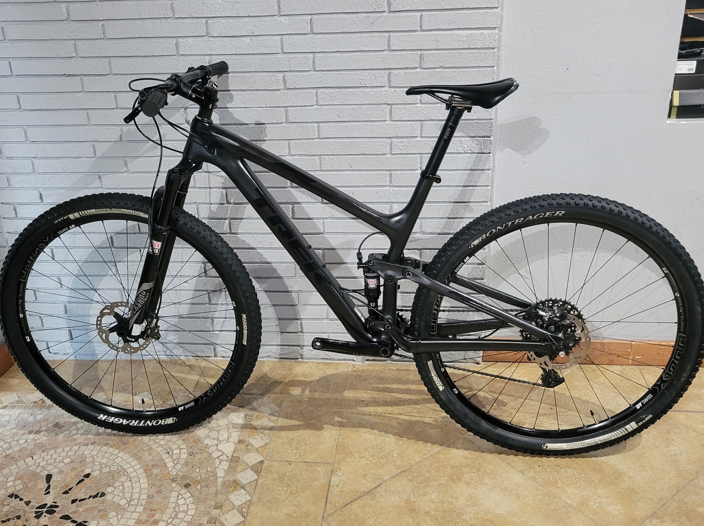 2016 Trek Top Fuel 9.8 SL Carbon (18.5)