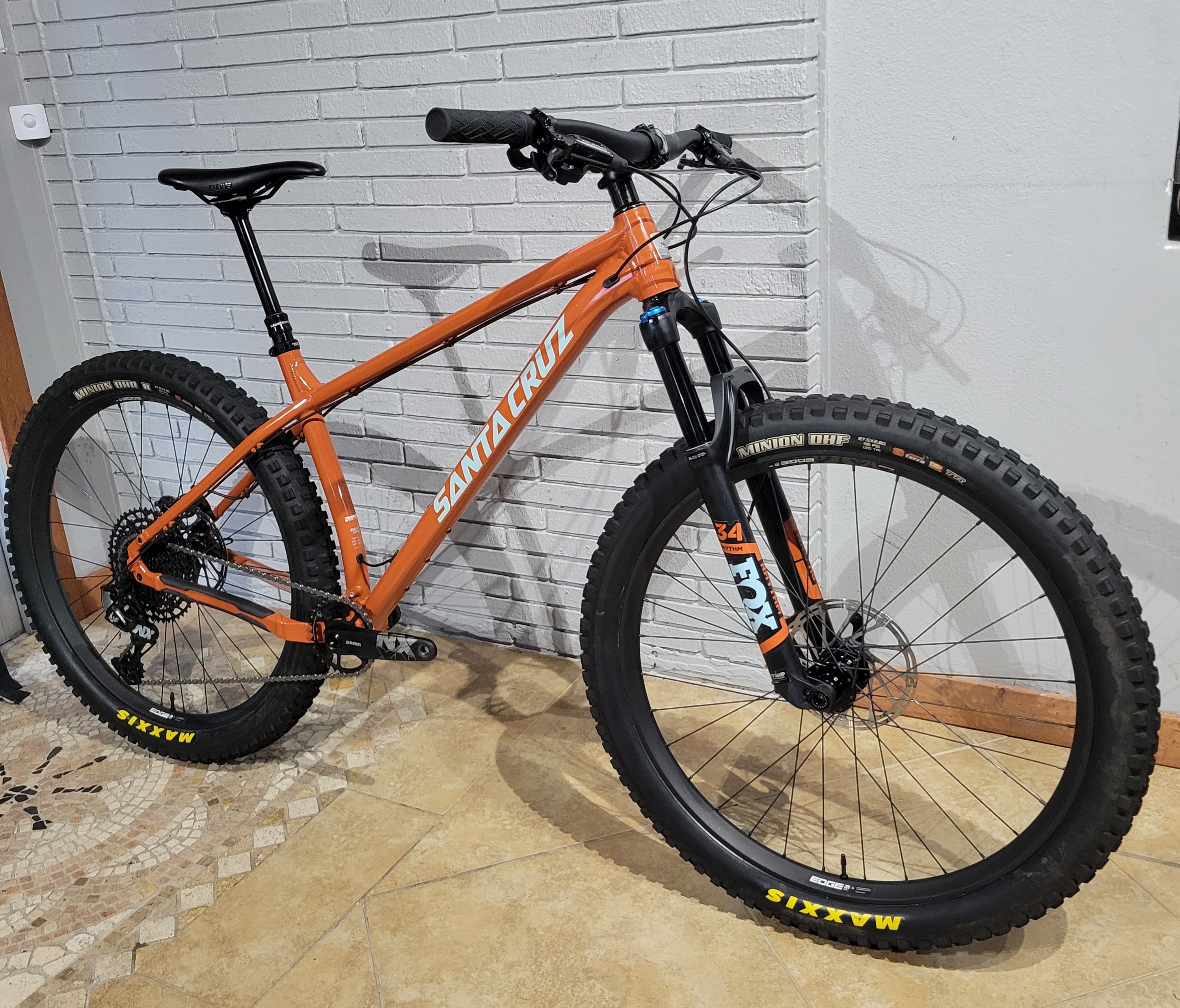 2019 santa 2024 cruz chameleon r+