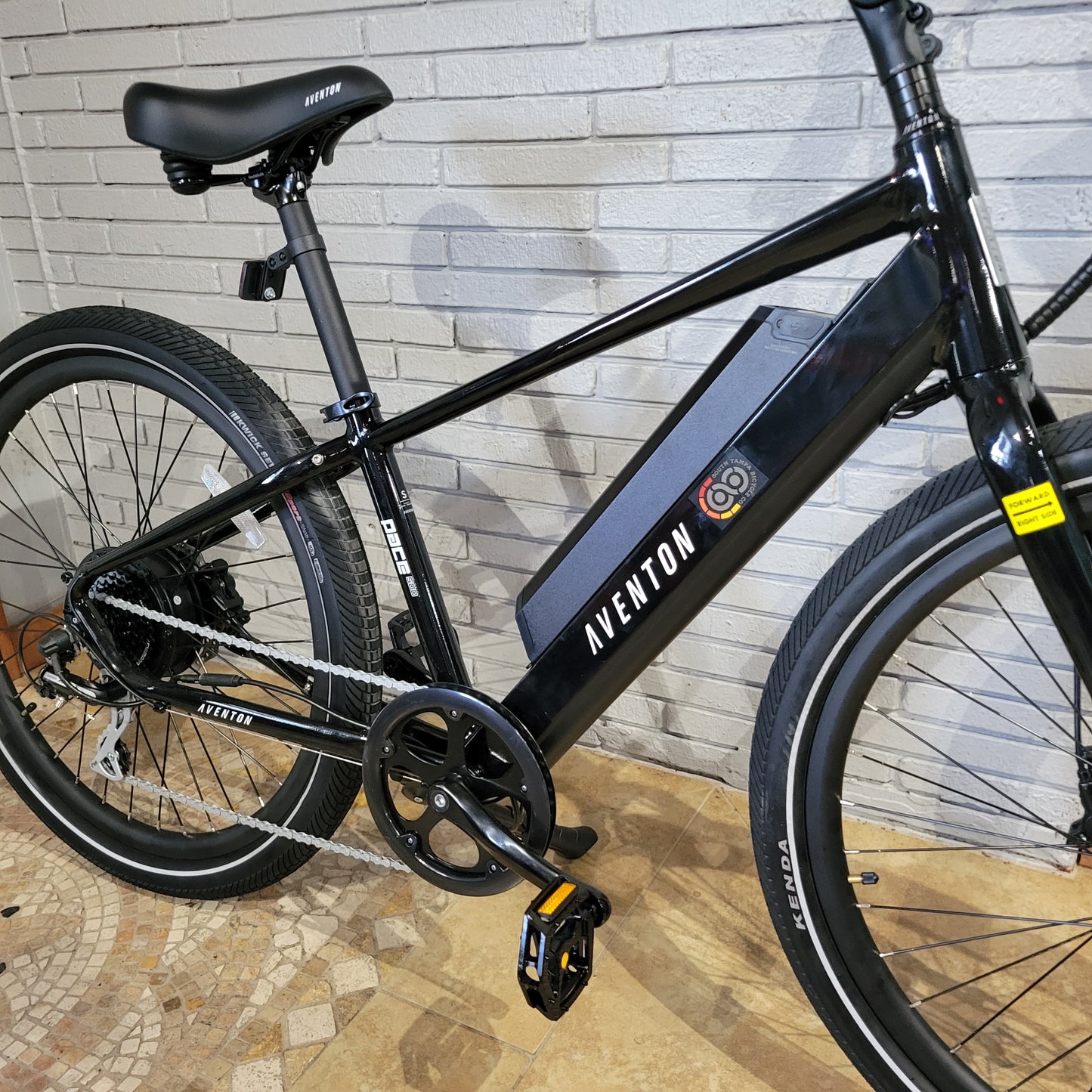 Aventon Pace 500 E Bike (Small) NEW