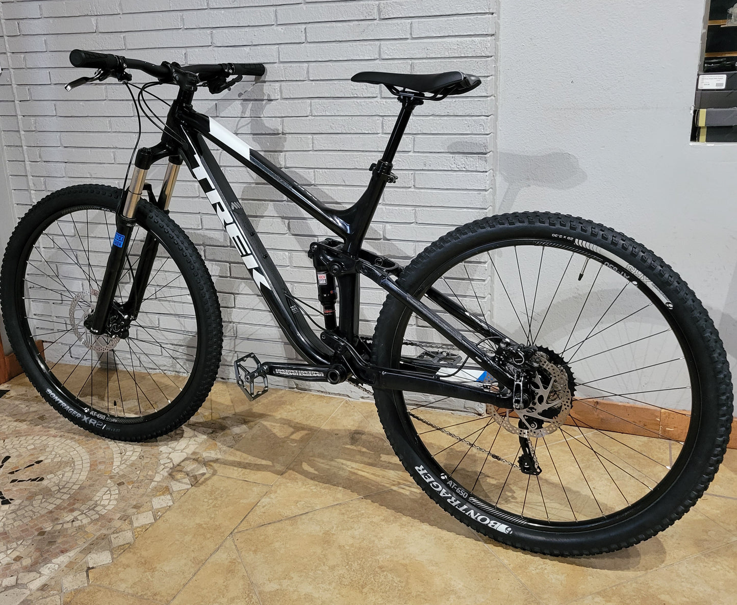 2017 Trek Fuel EX5 29 (Size Large)