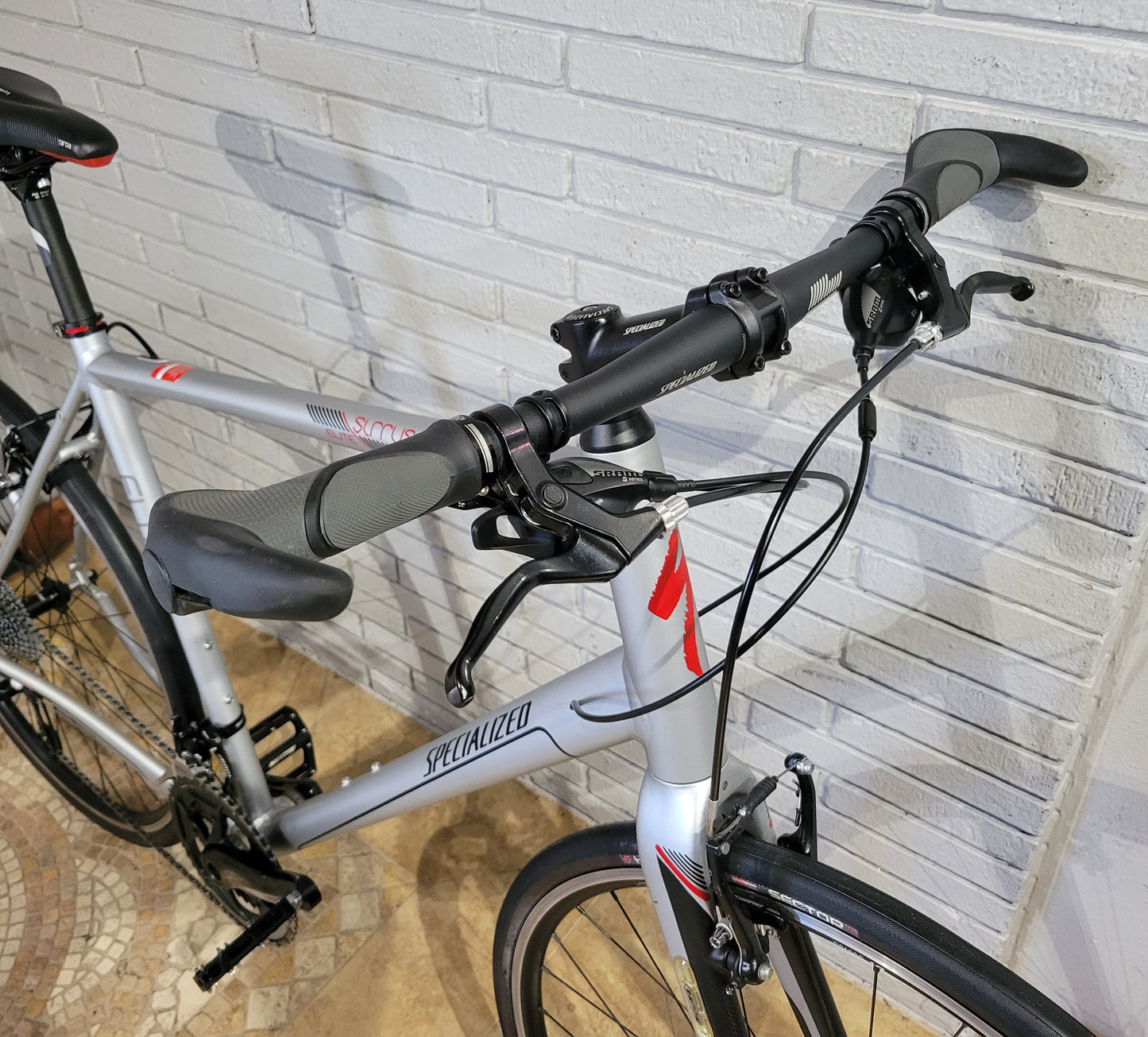 Specialized Sirrus (XL) SRAM Rival, DT Swiss
