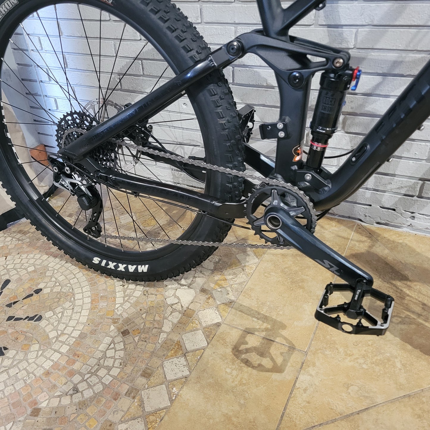 2021 Motobecane HAL Boost 27.5+ (Size Medium)