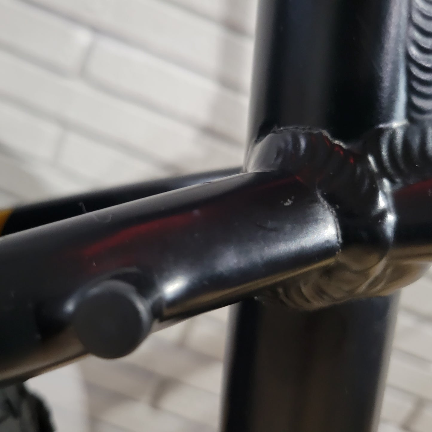 2021 Trek Roscoe 8 XL Damaged