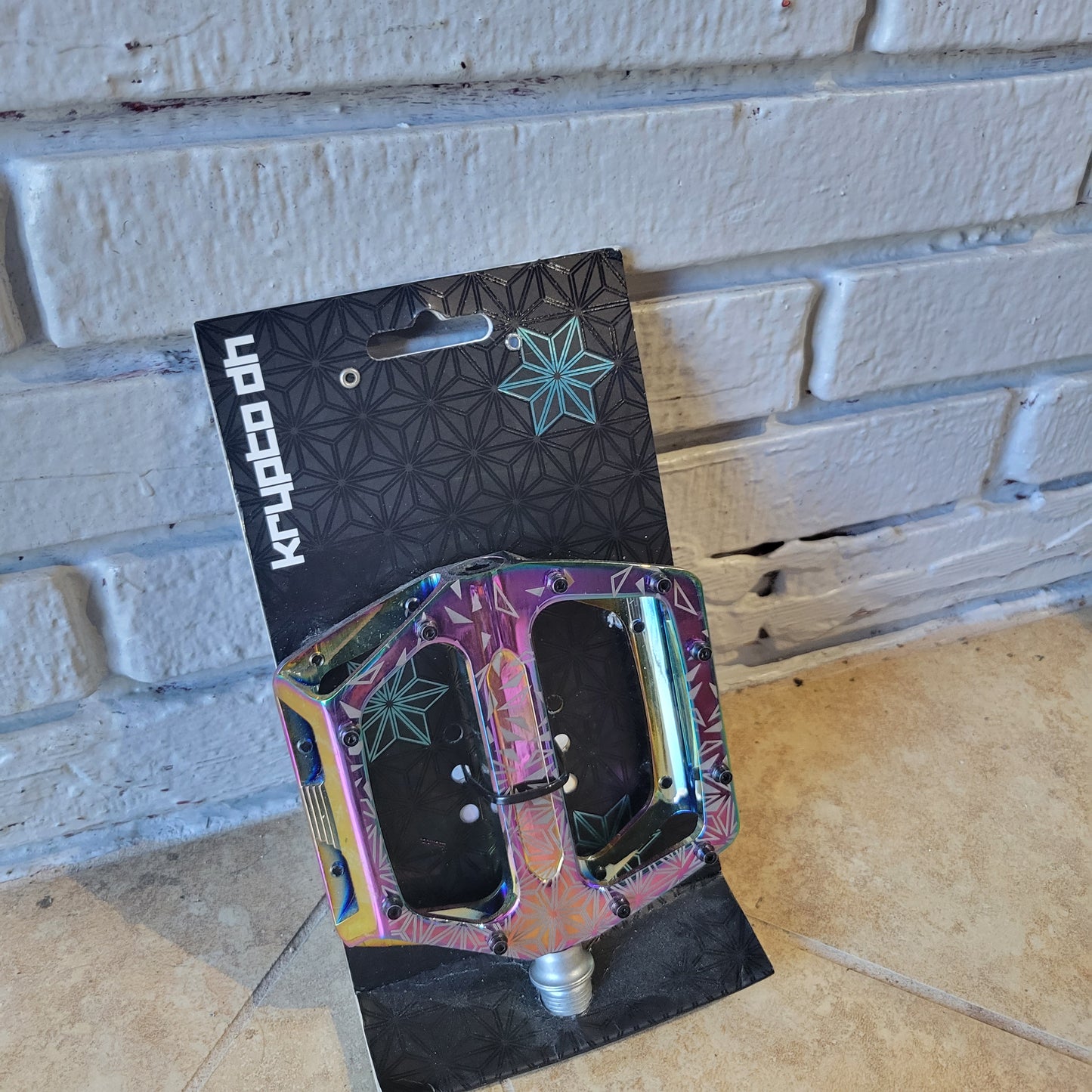 Supacaz Krypto DH pedal oil slick
