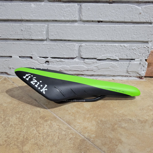 Fizik Arione saddle R7 green