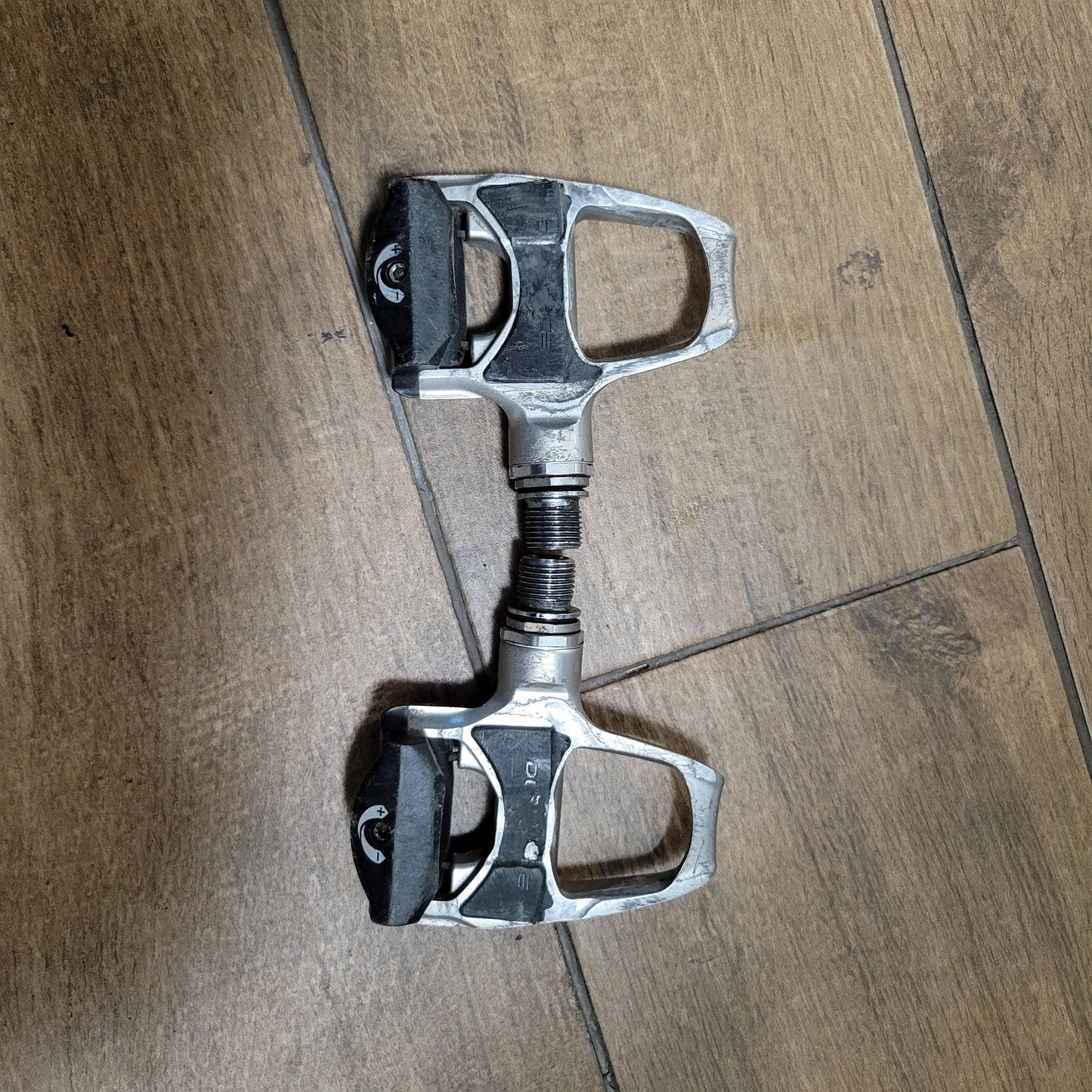 Shimano Dura-Ace pedlas PD-7750