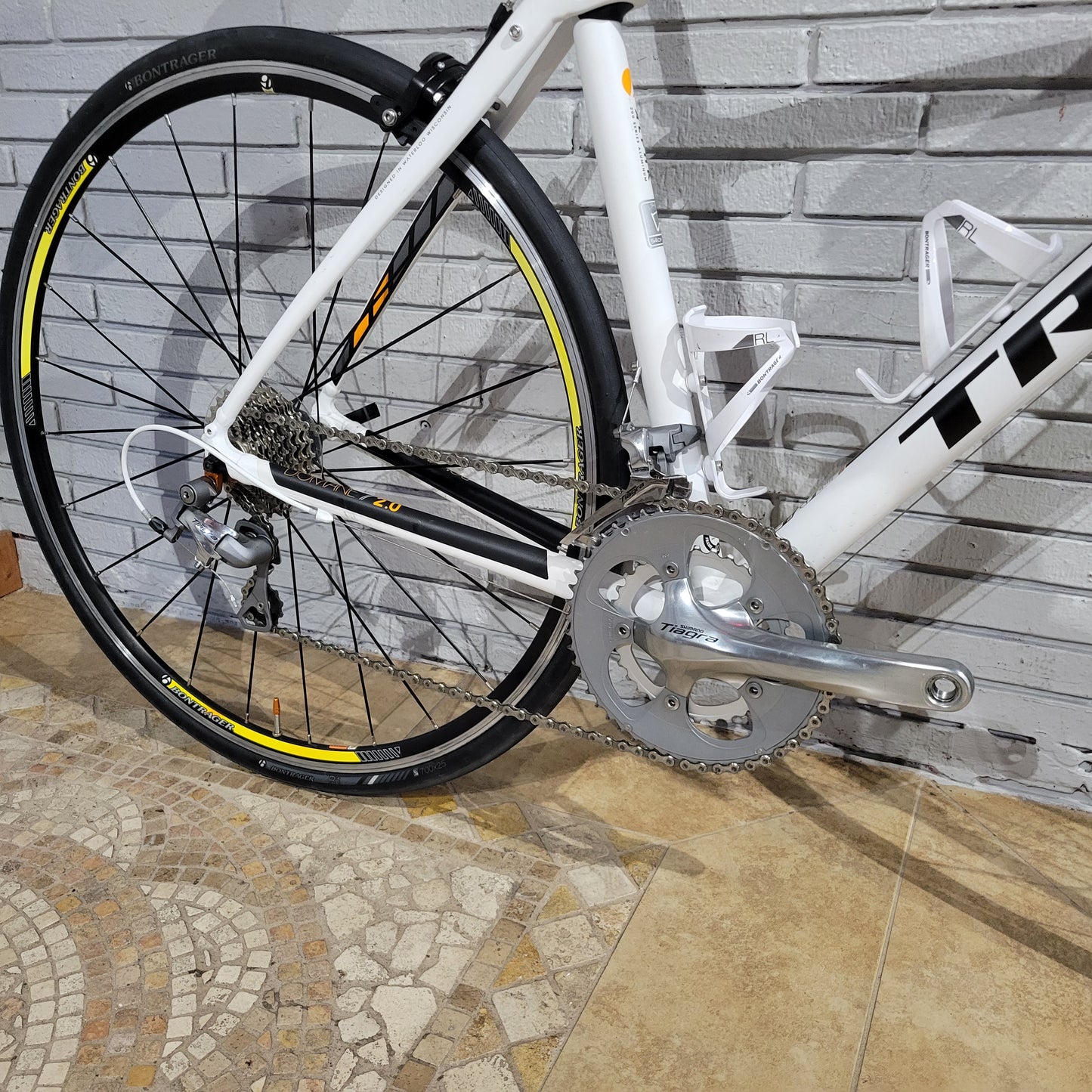 2014 Trek Domane 2.0 54cm Road Bike