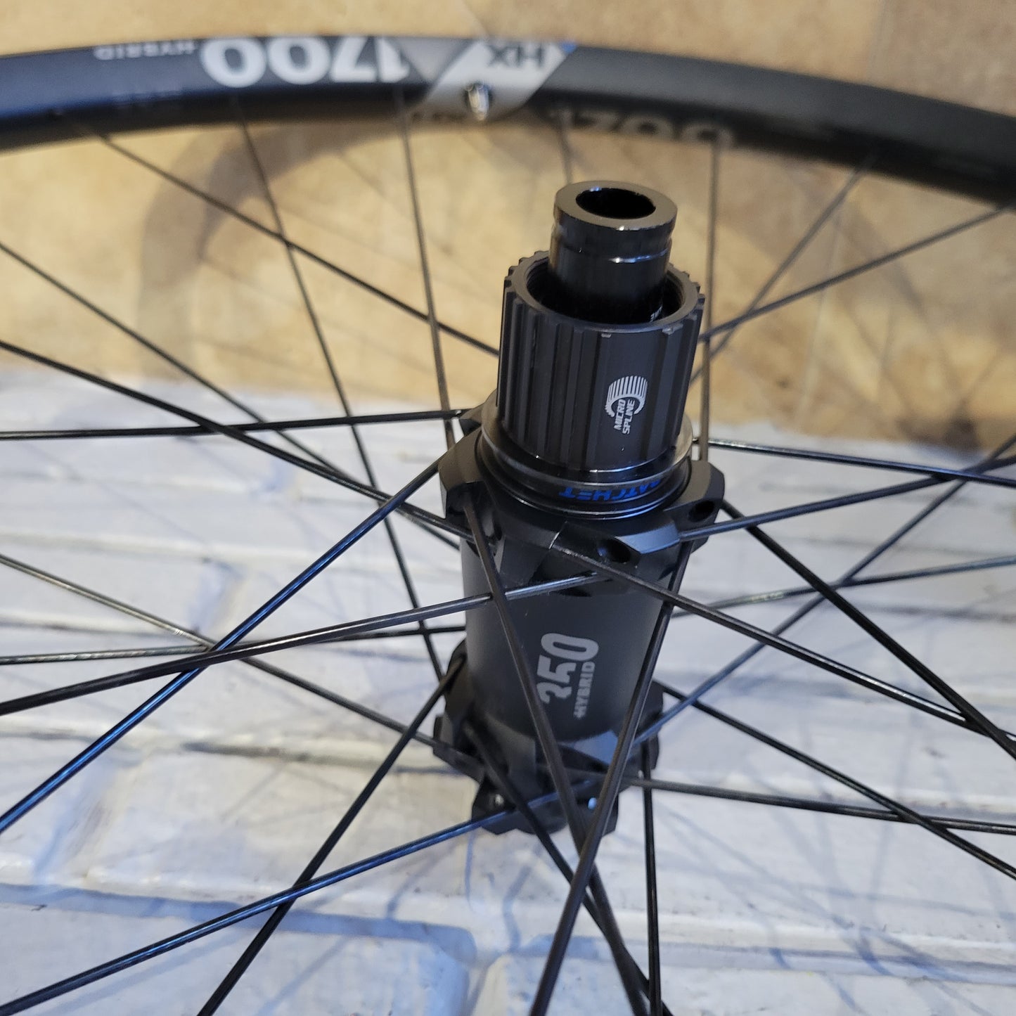 DT Swiss HX1700 hybrid 29 boost microspline