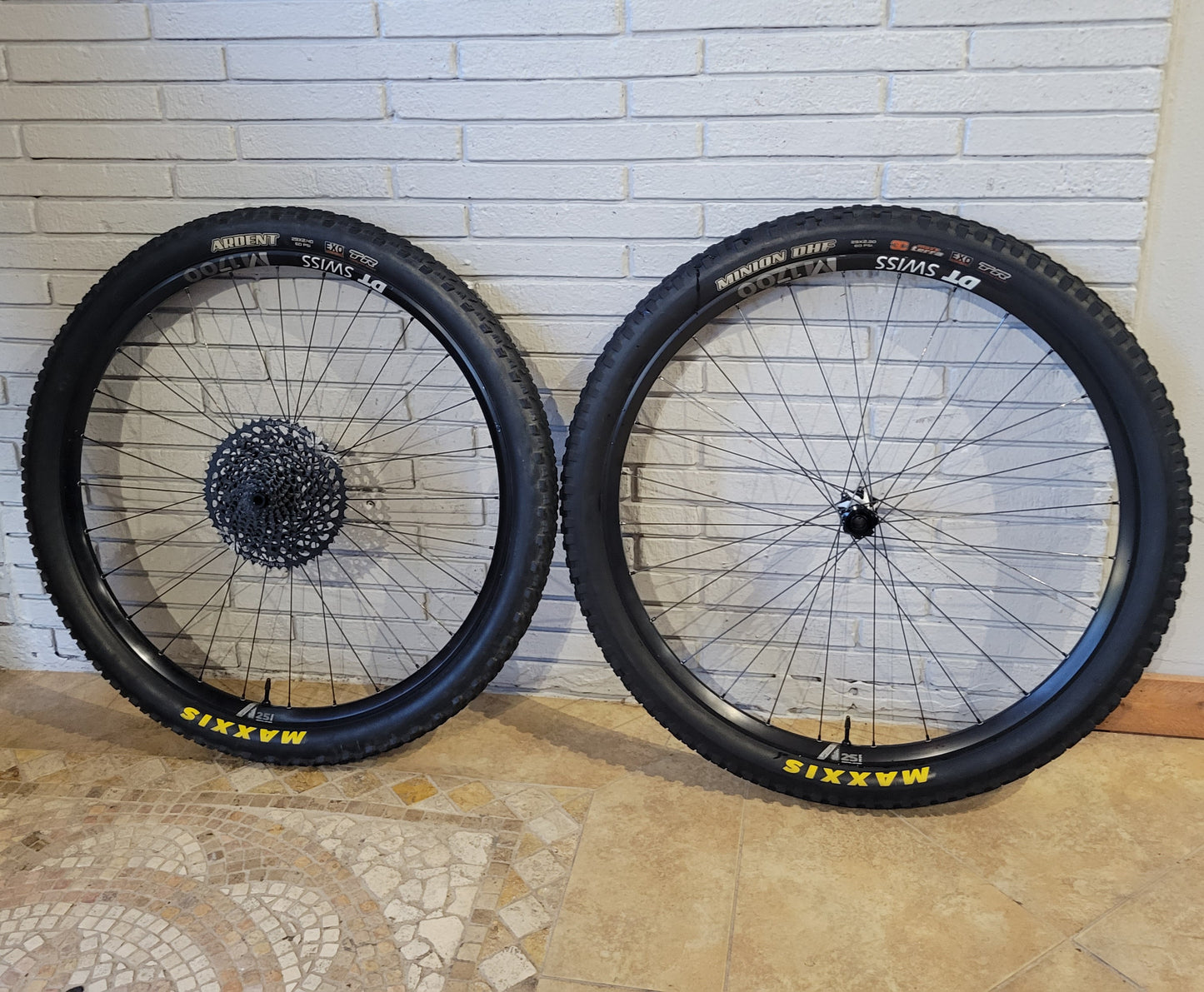 DtSwiss m1700 25mm 29er maxxis Tires 1275 cassette