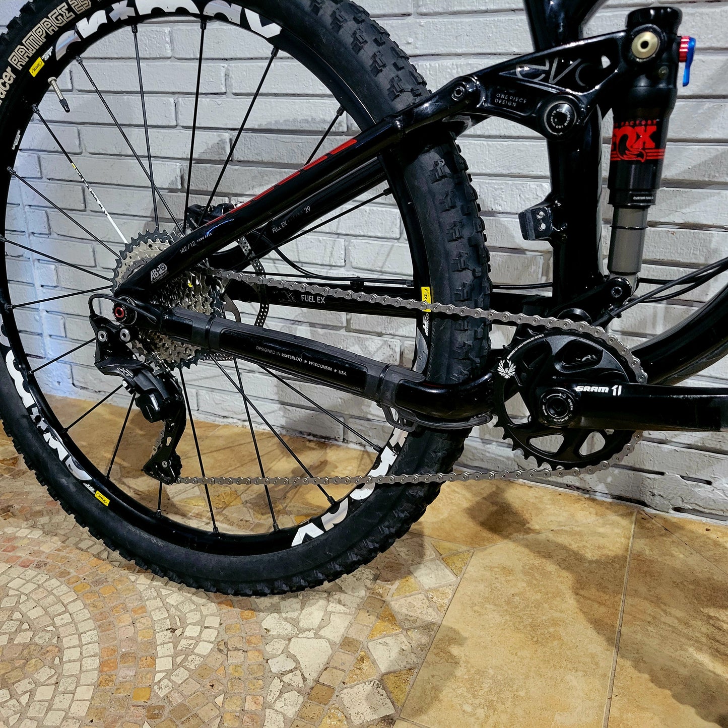 2016 Trek Fuel EX 9 (Medium)