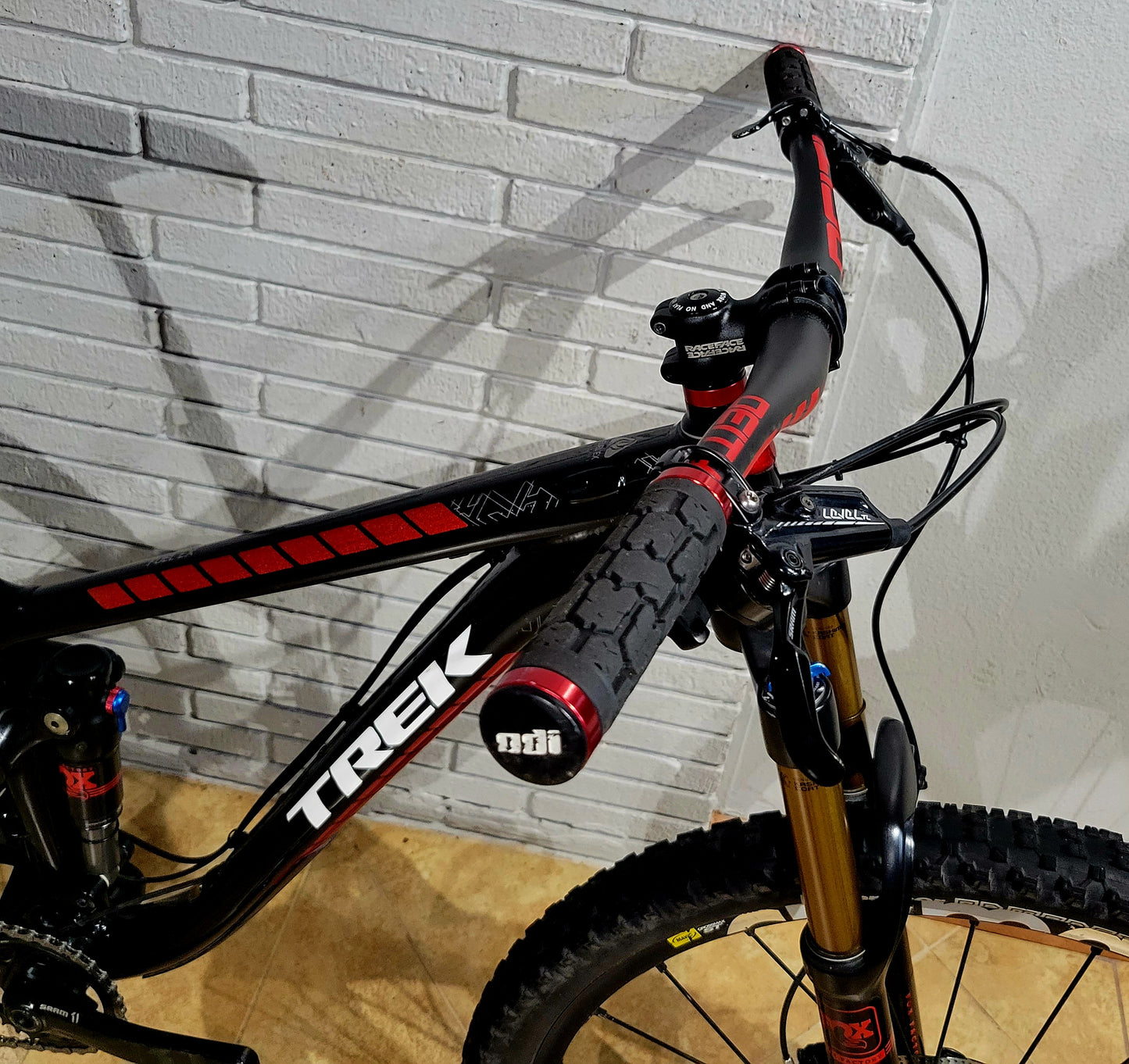 2016 Trek Fuel EX 9 (Medium)