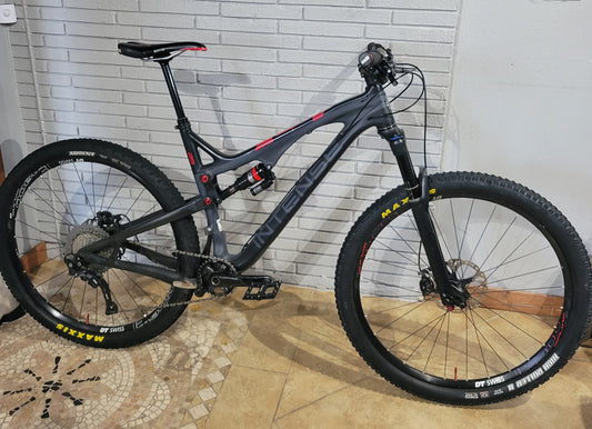 2016 Intense Carbine 29 (Large) Carbon