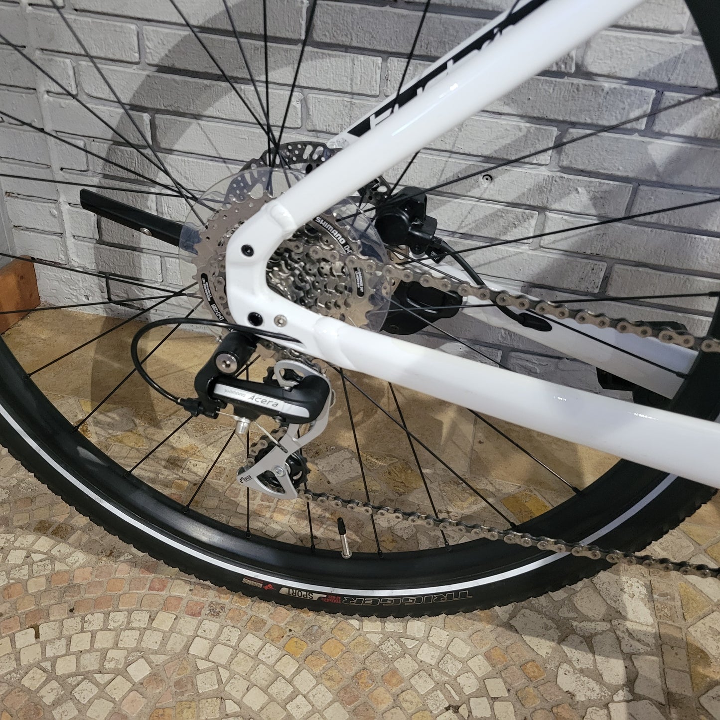 2019 Specialized Turbo Vado White (Large)