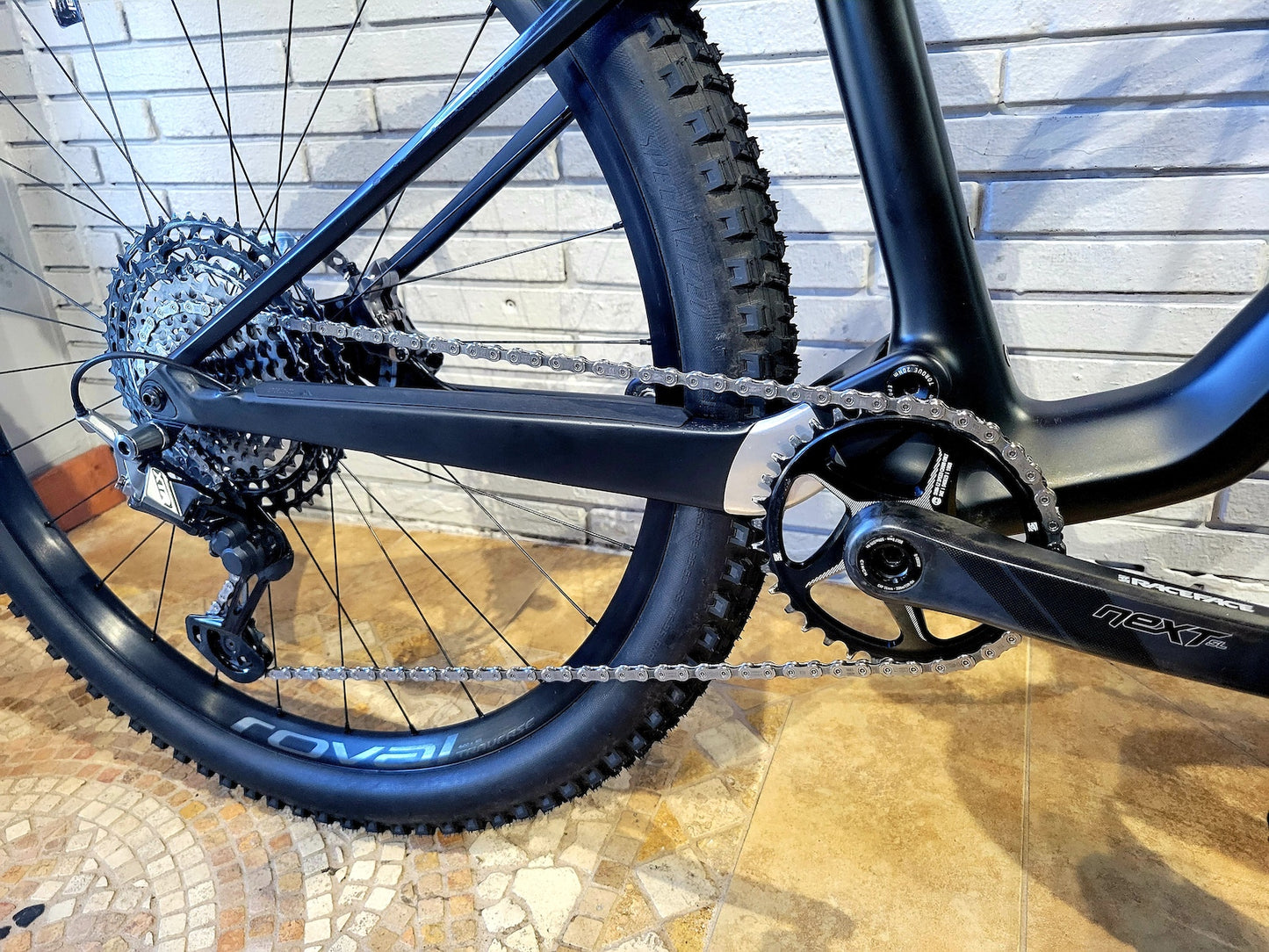 Canyon Lux CF SLX 9.0 (Large)