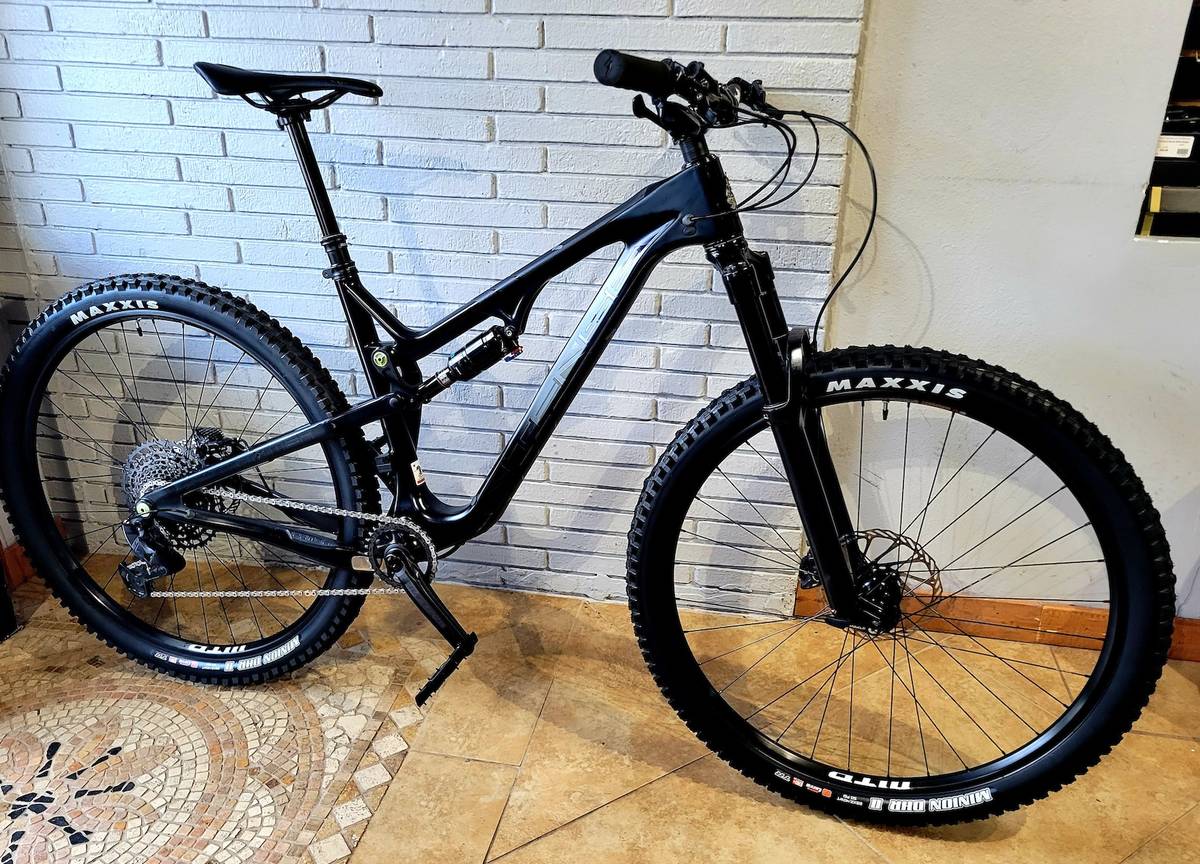 2019 Intense Primer 29er Carbon