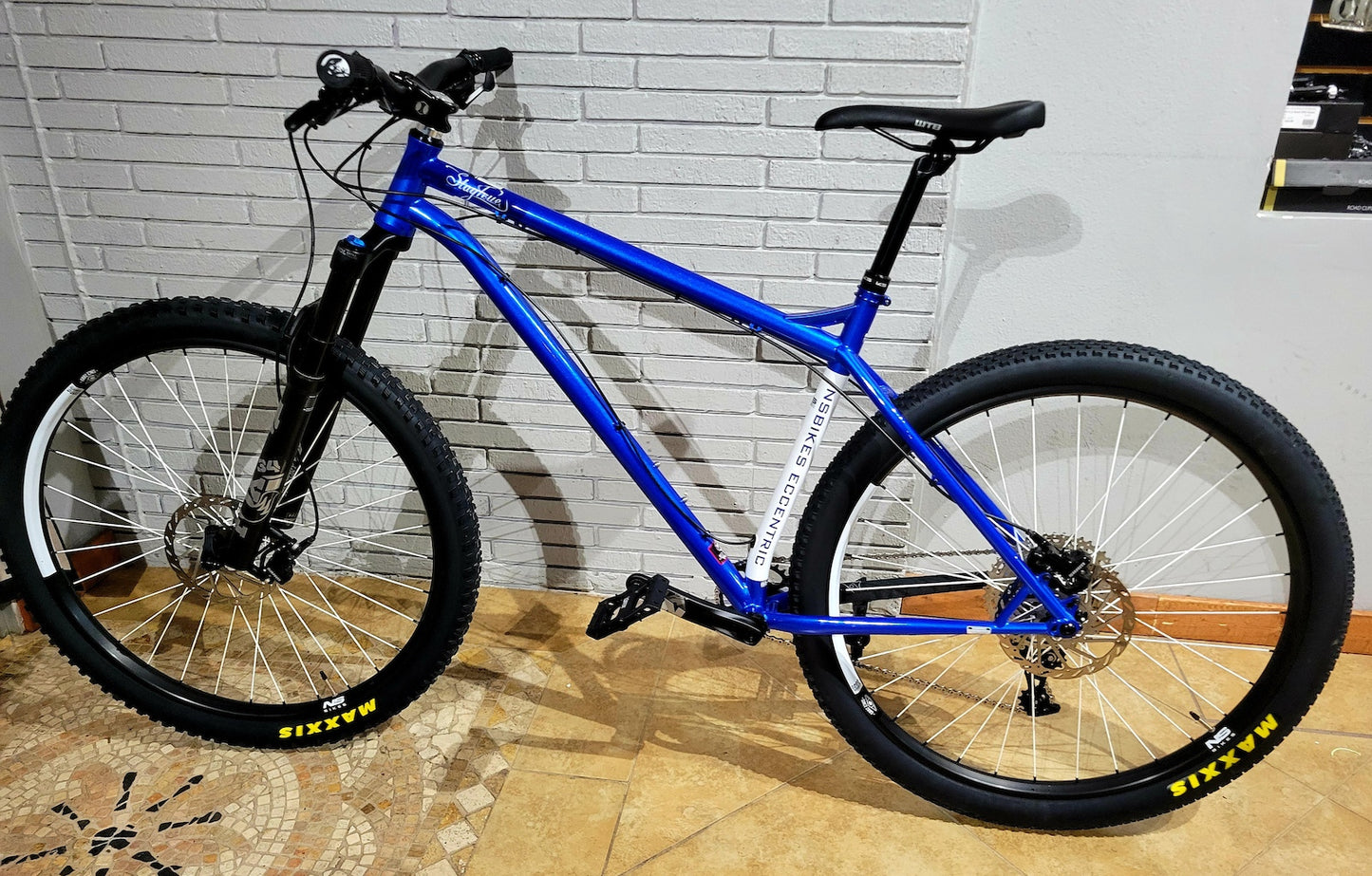 NS Eccentric Chromo 29 (Large)