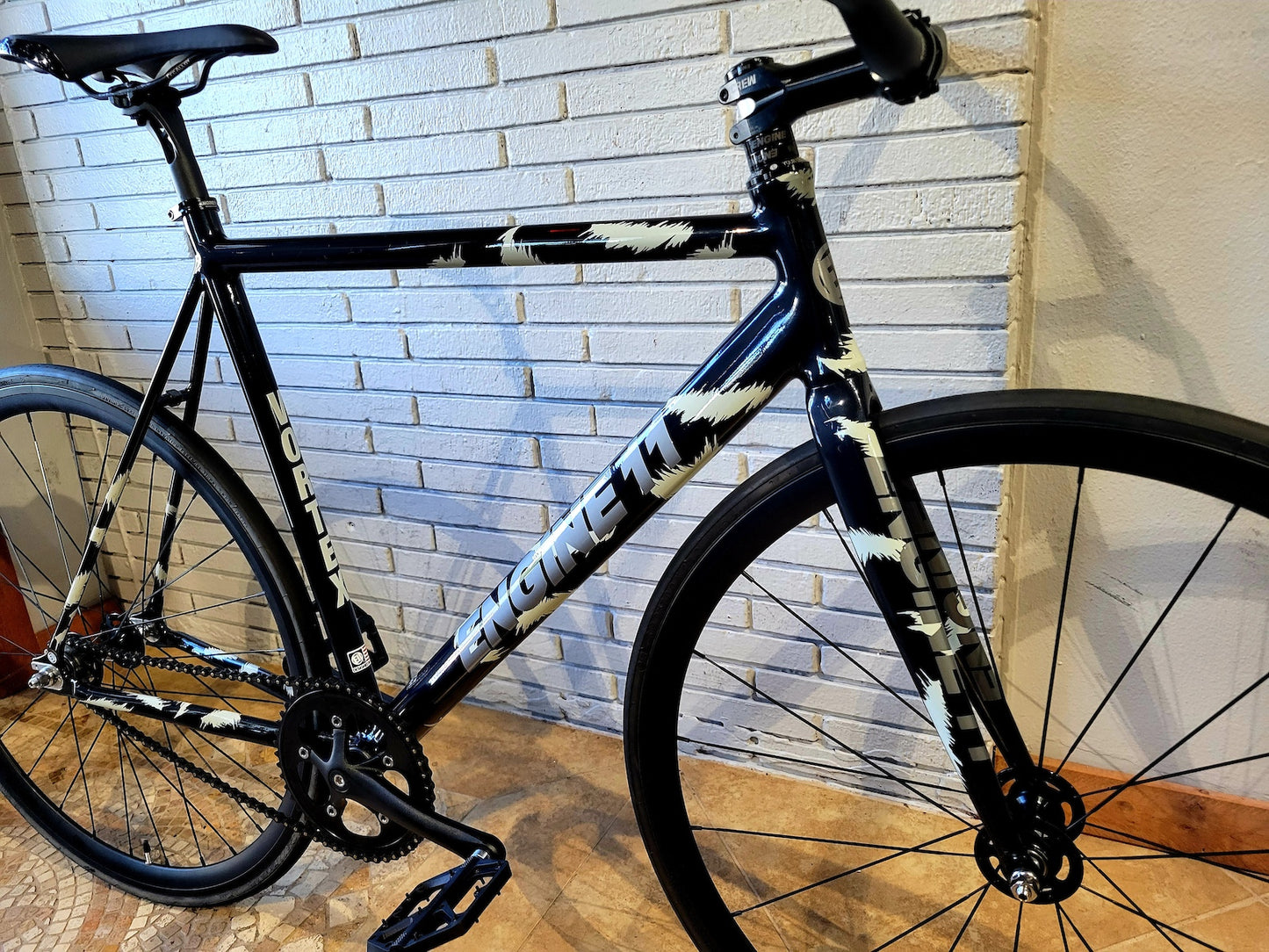 2020 Engine 11 Vortex Fixed Gear (LARGE)