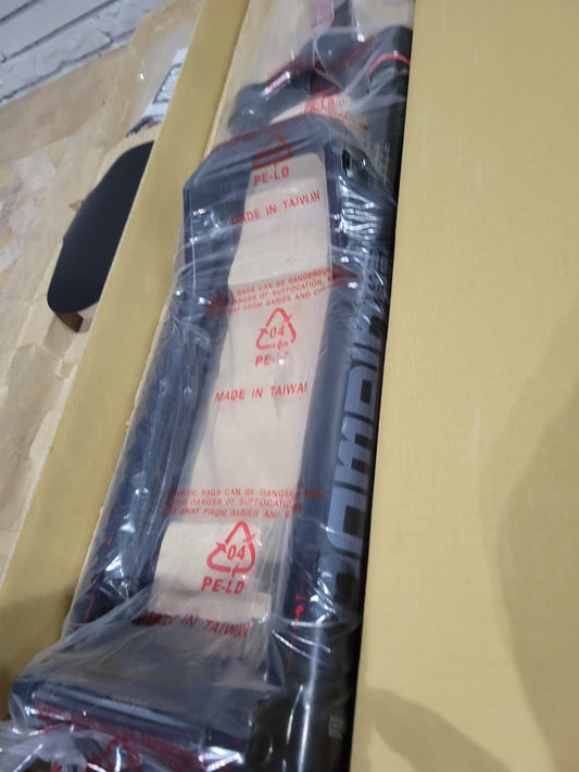 2022 RockShox Domain RC 160 29