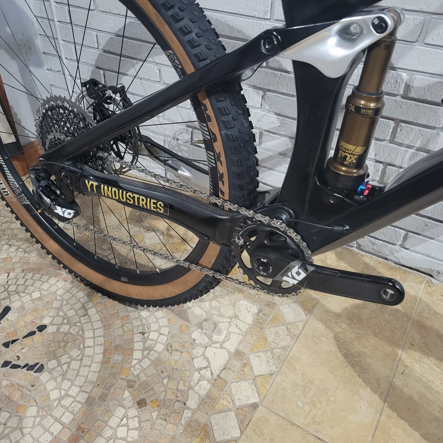 2021 YT Izzo Carbon (Large)