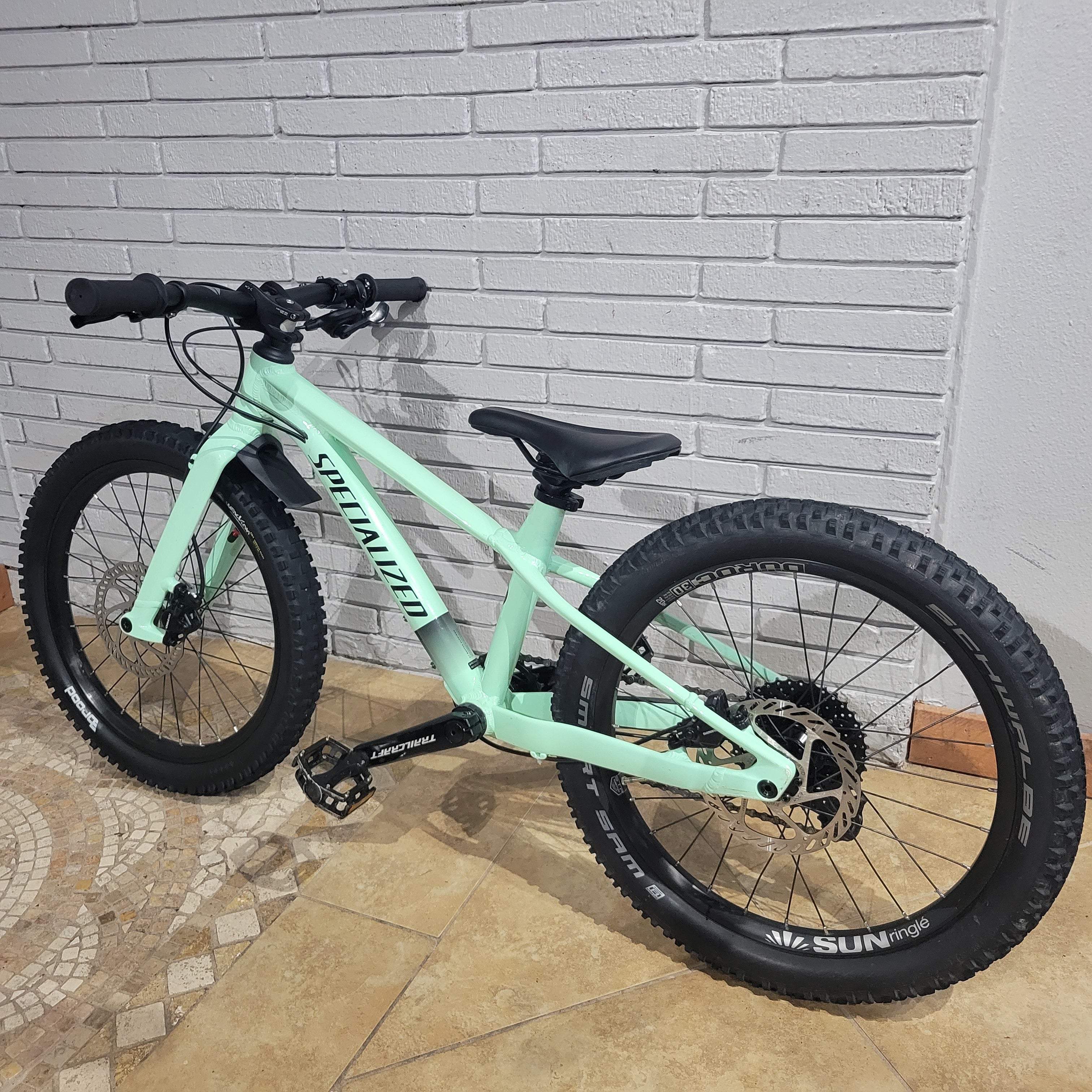 Specialized riprock 20 inch deals mountain bike