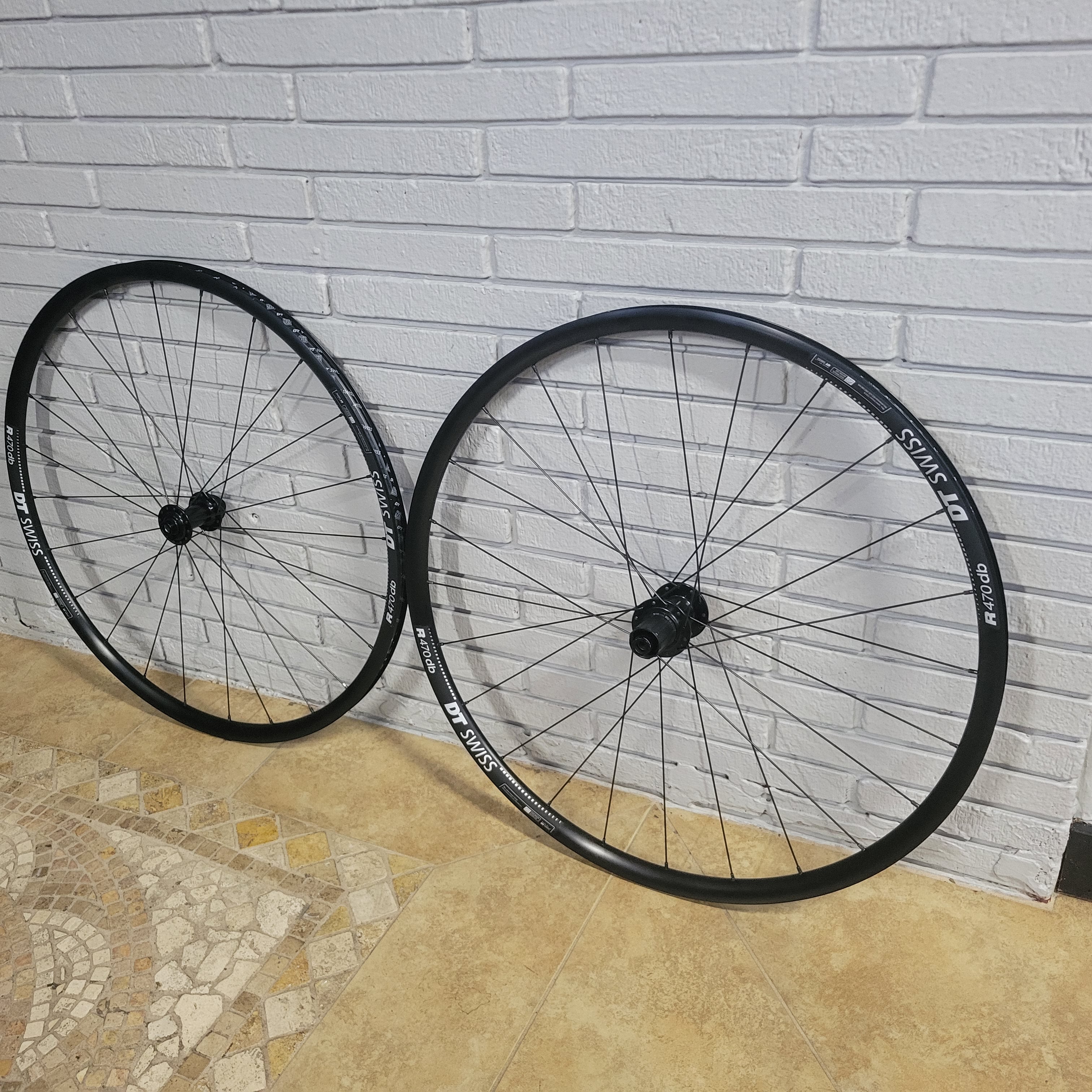 Dt Swiss R470DB Wheelset Disc Centerlock thru axle – South Tampa