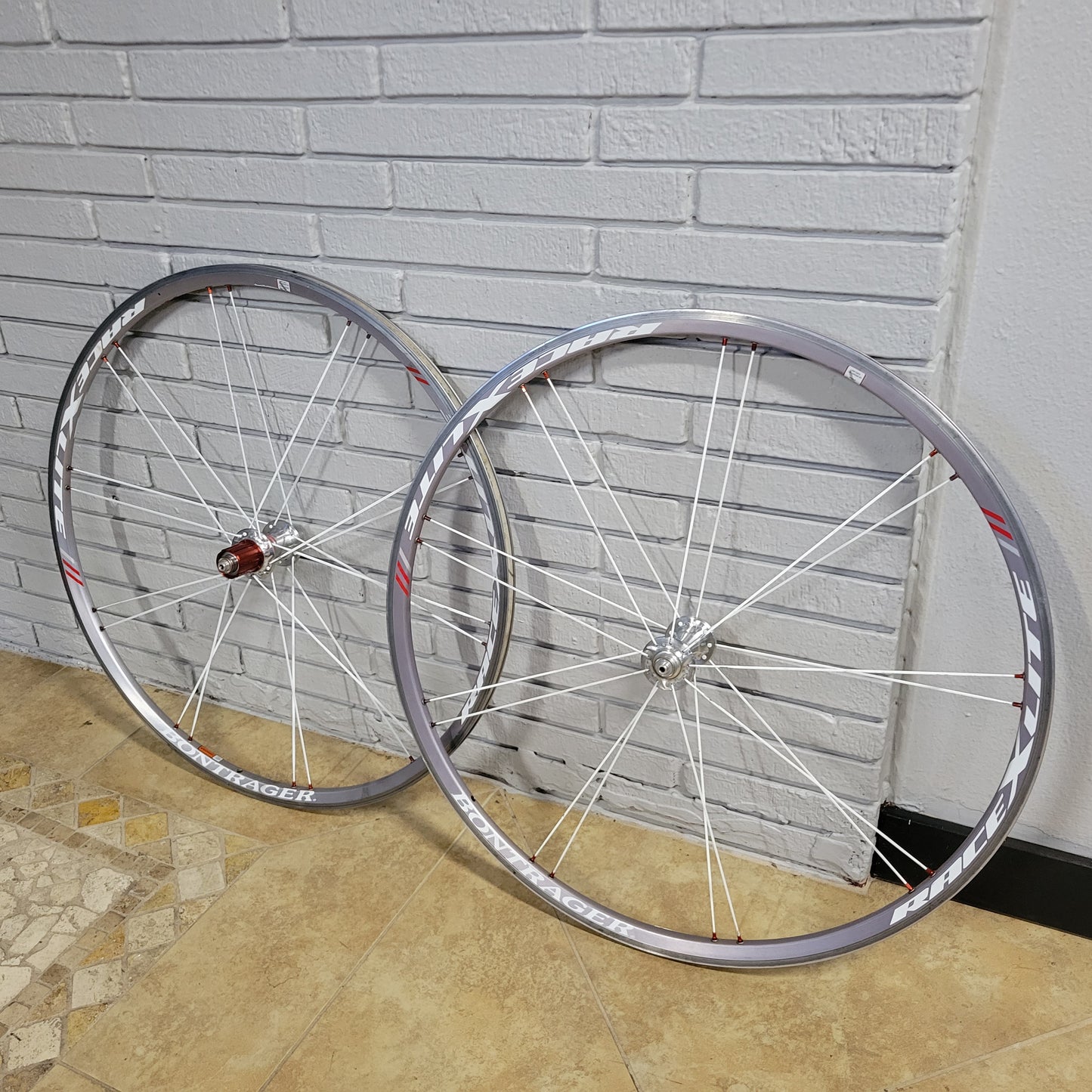 Bontrager Race Lite wheelset 700c Rim clincher