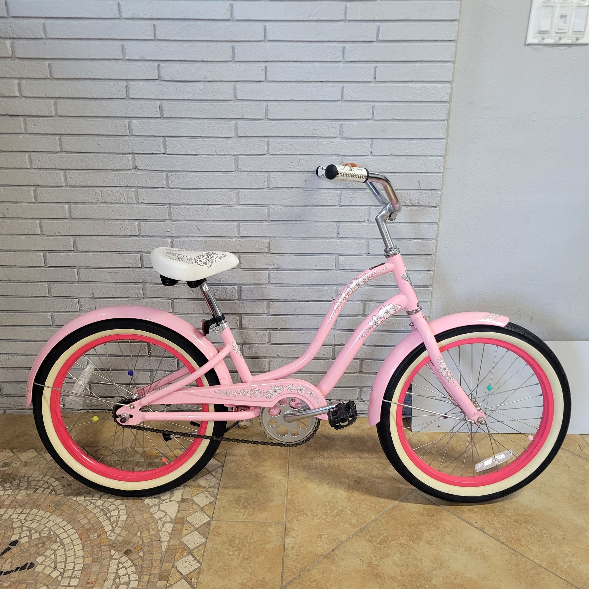 electra verse bicycle Electra Kids Beach Crusier Bikes 20" Pink Purple – South Tampa Bicycle Co