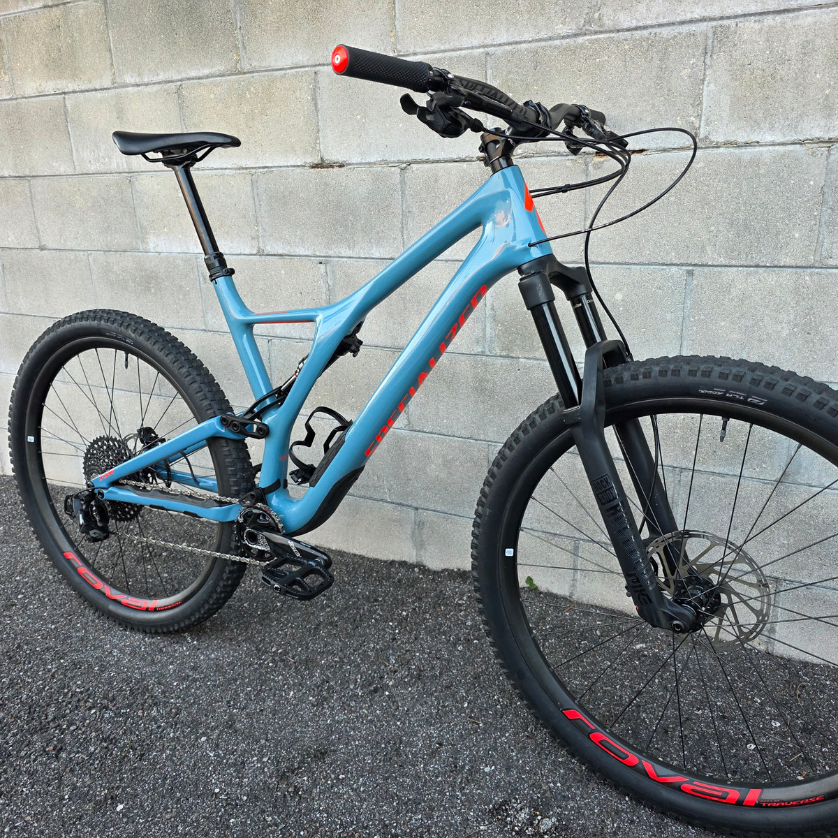Specialized Stumpjumper Expert 29 (Xl Extra Large) Carbon Roval wheels