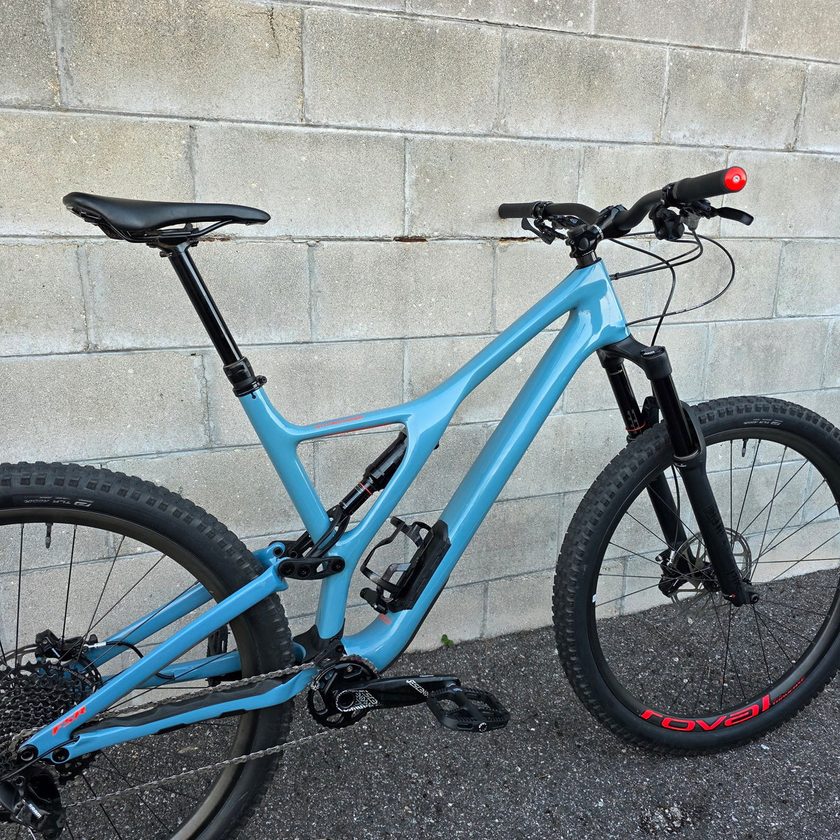 Specialized Stumpjumper Expert 29 (Xl Extra Large) Carbon Roval wheels
