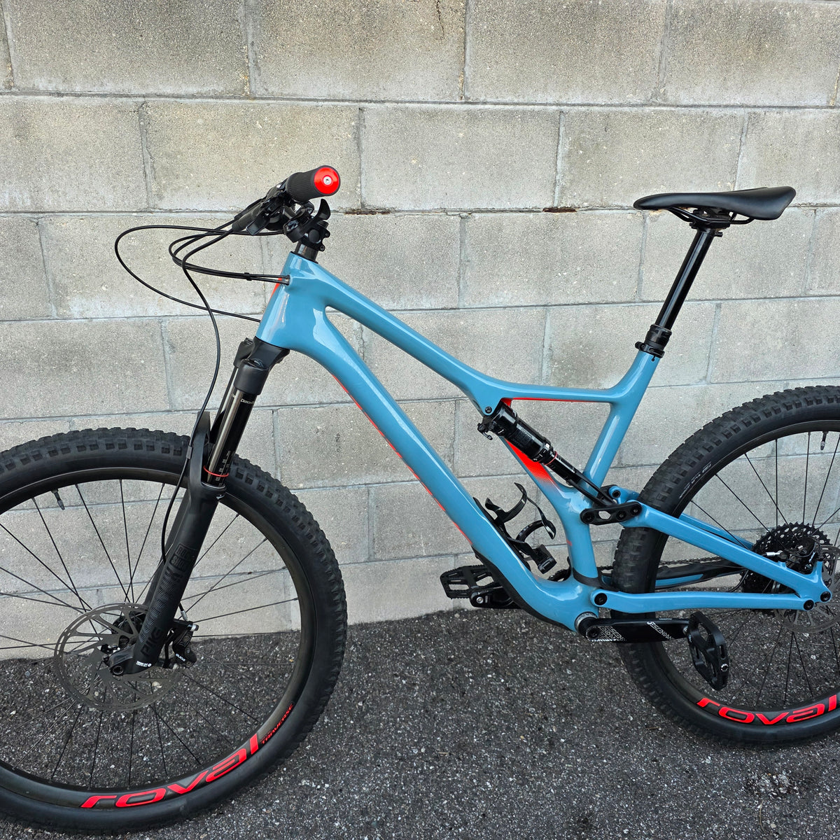 Specialized Stumpjumper Expert 29 (Xl Extra Large) Carbon Roval wheels