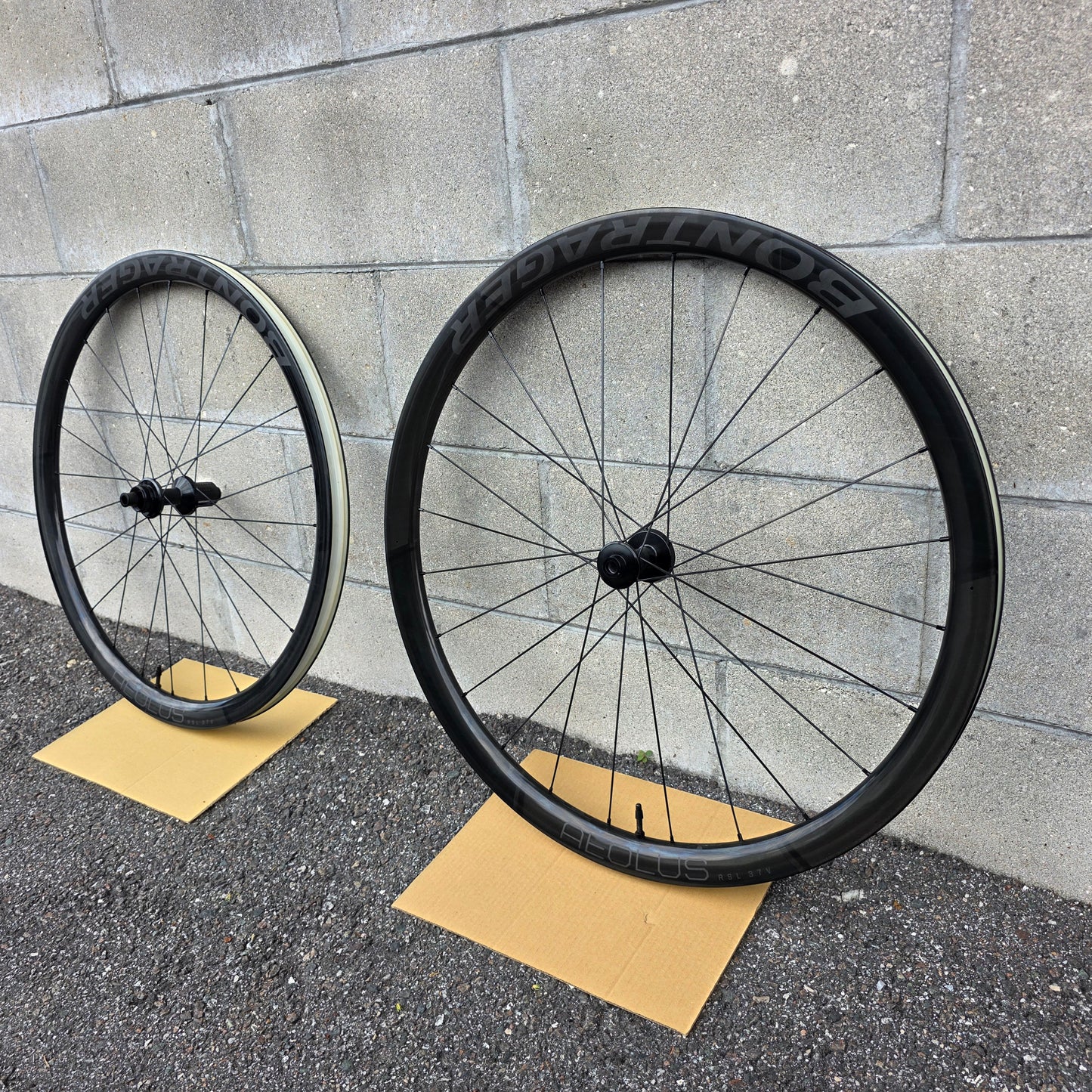 Bontrager Aeolus RSL 37V Carbon Wheelset Shimano