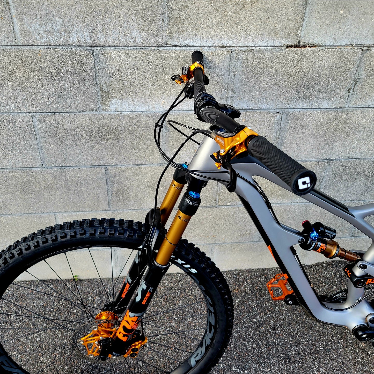 YT Jeffsey Carbon Pro Race 29 (Large)