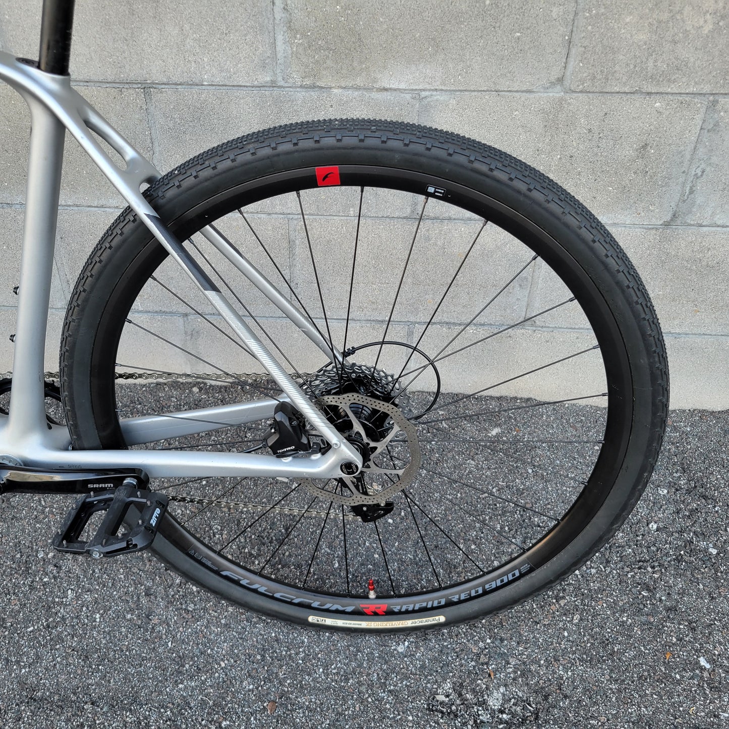 2023 Specialized Sirrus Carbon (Large)