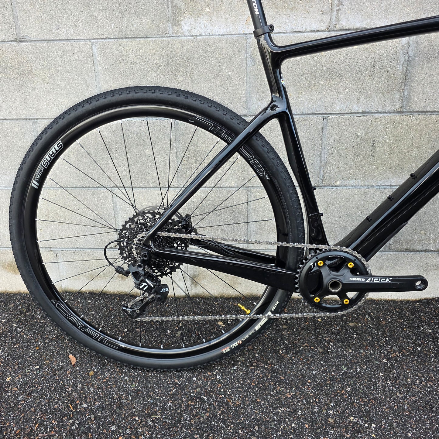 2022 Cervelo Aspero (56cm) Carbon Gravel Bike
