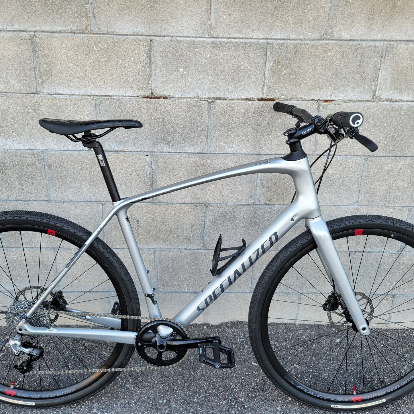 2023 Specialized Sirrus Carbon (Large)