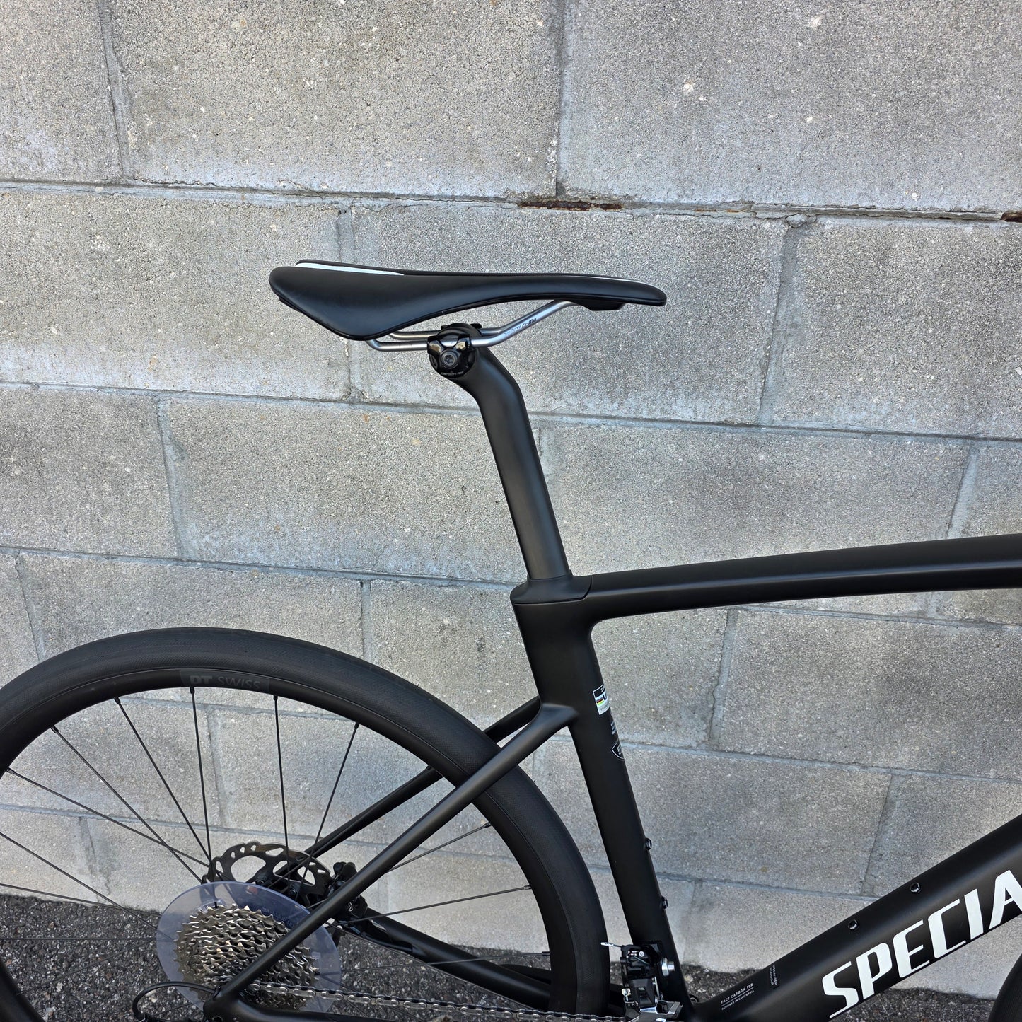 2024 Specialized Roubaix SL8 Sport (58cm)