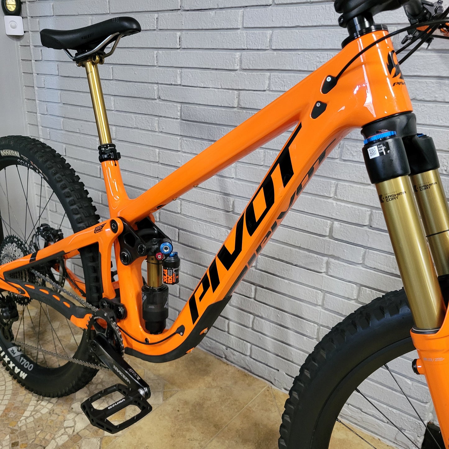 2022 Pivot Firebird XT/ XTR X2 (Medium) Enduro MTB