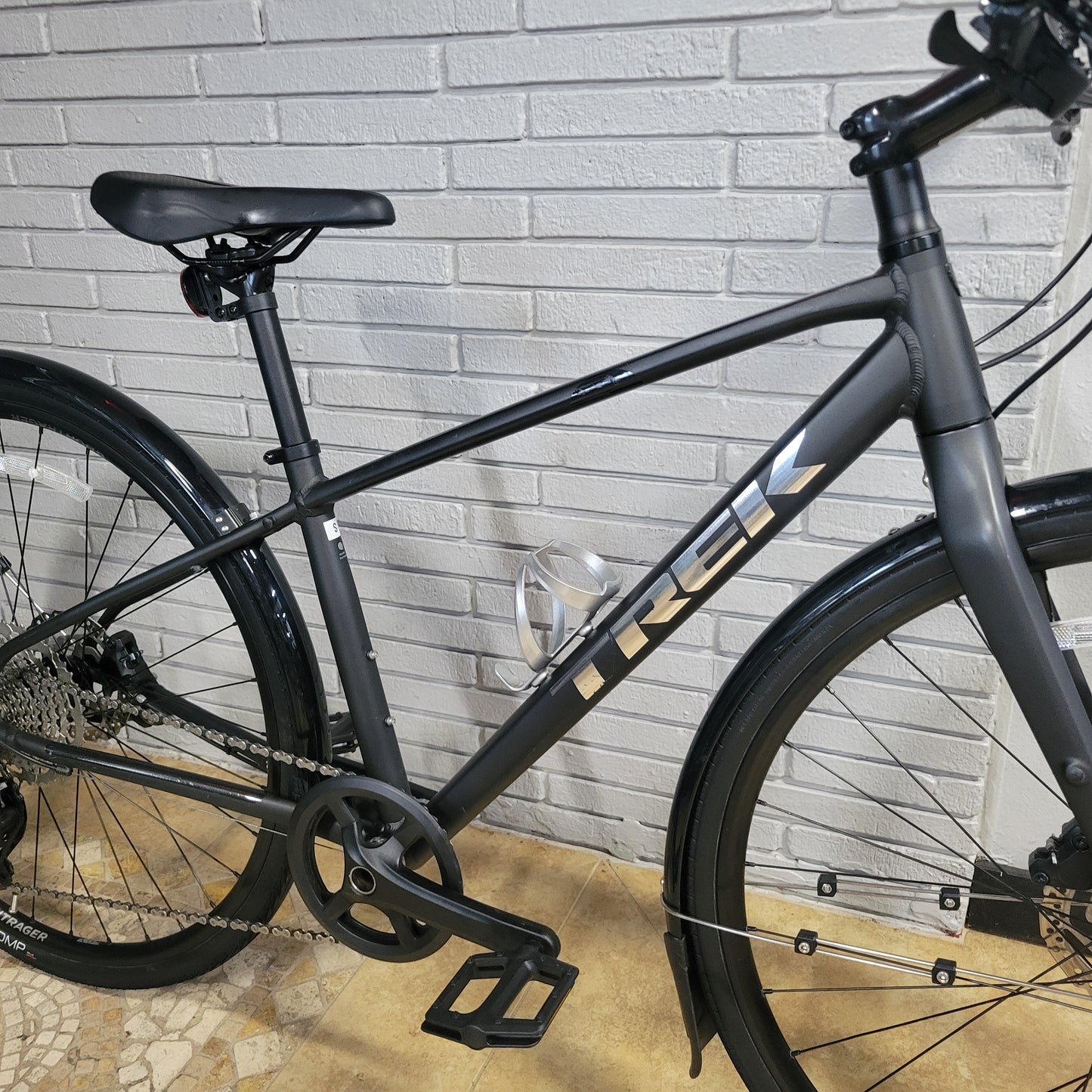 2023 Trek FX3 (Size Small)